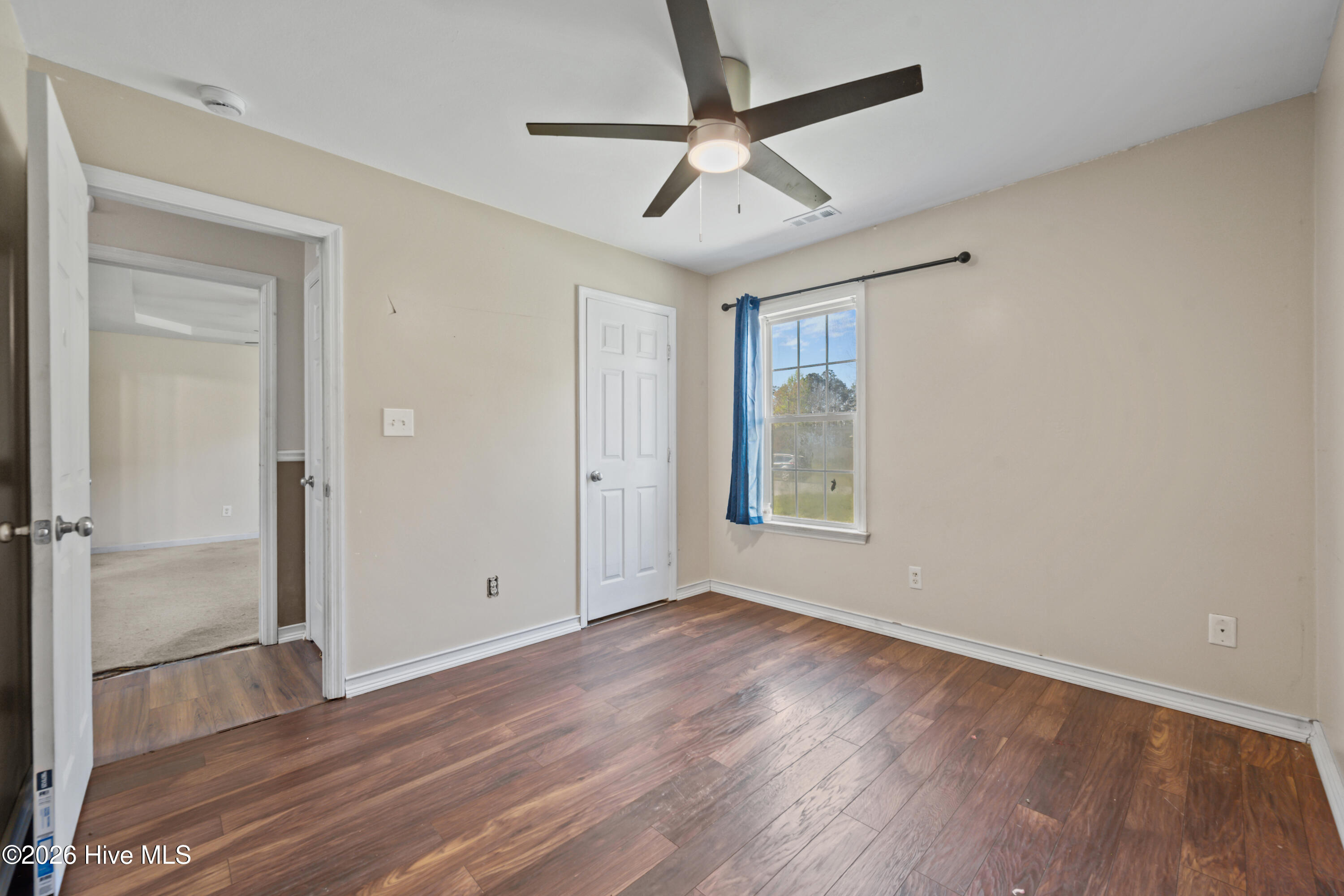 100564292 | Photo 14