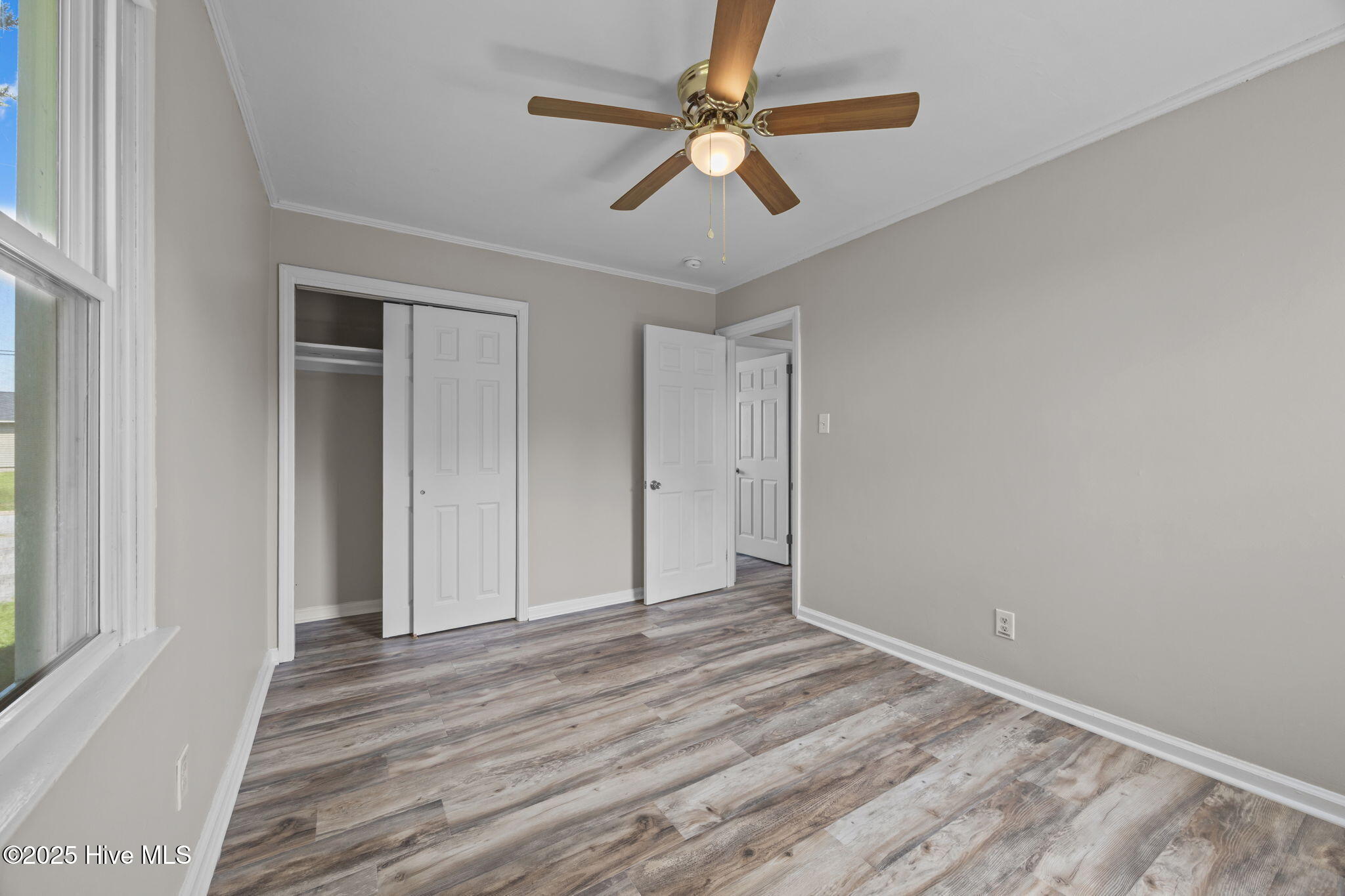 100560233 | Photo 19