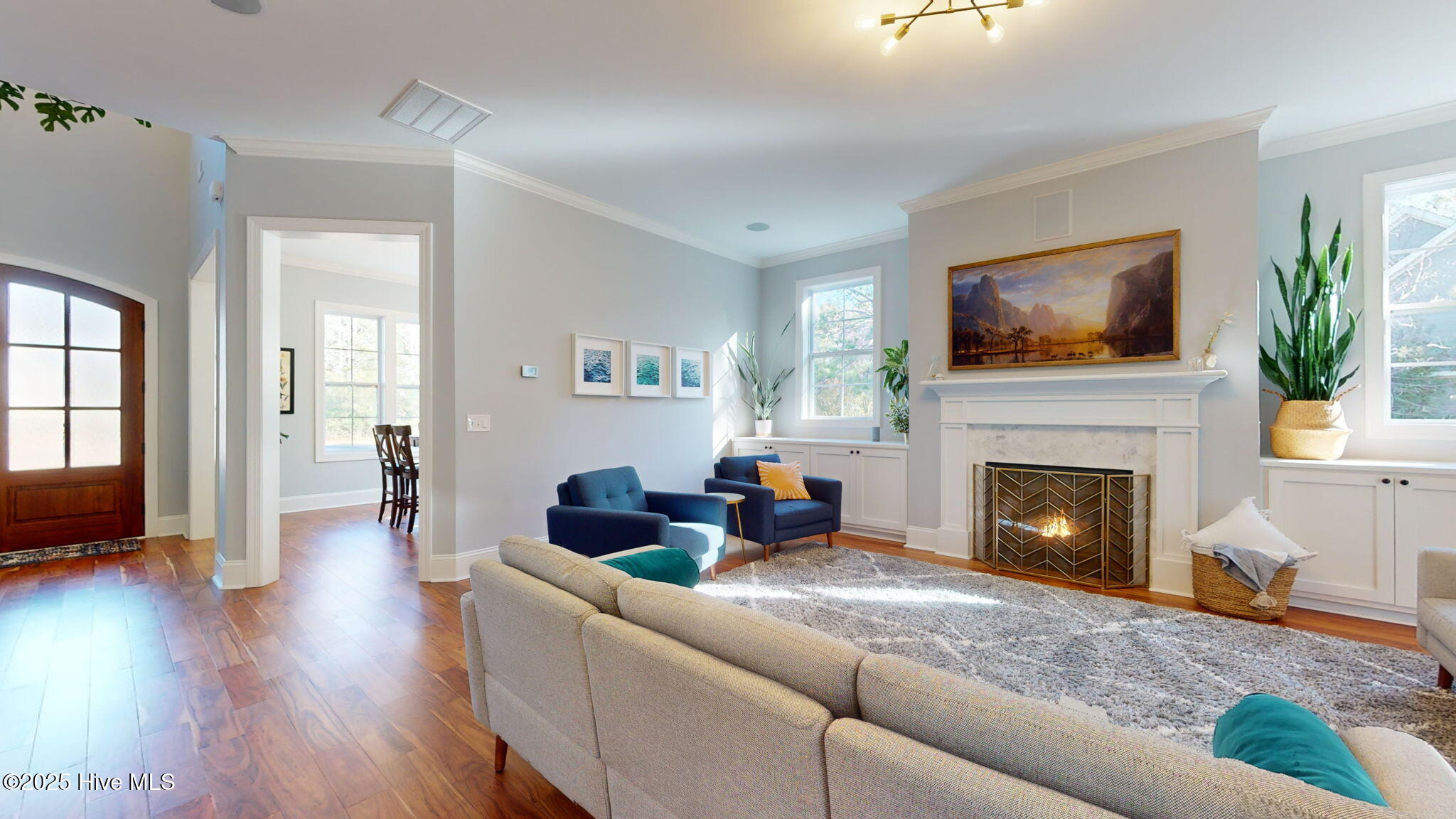 100518593 | Photo 17