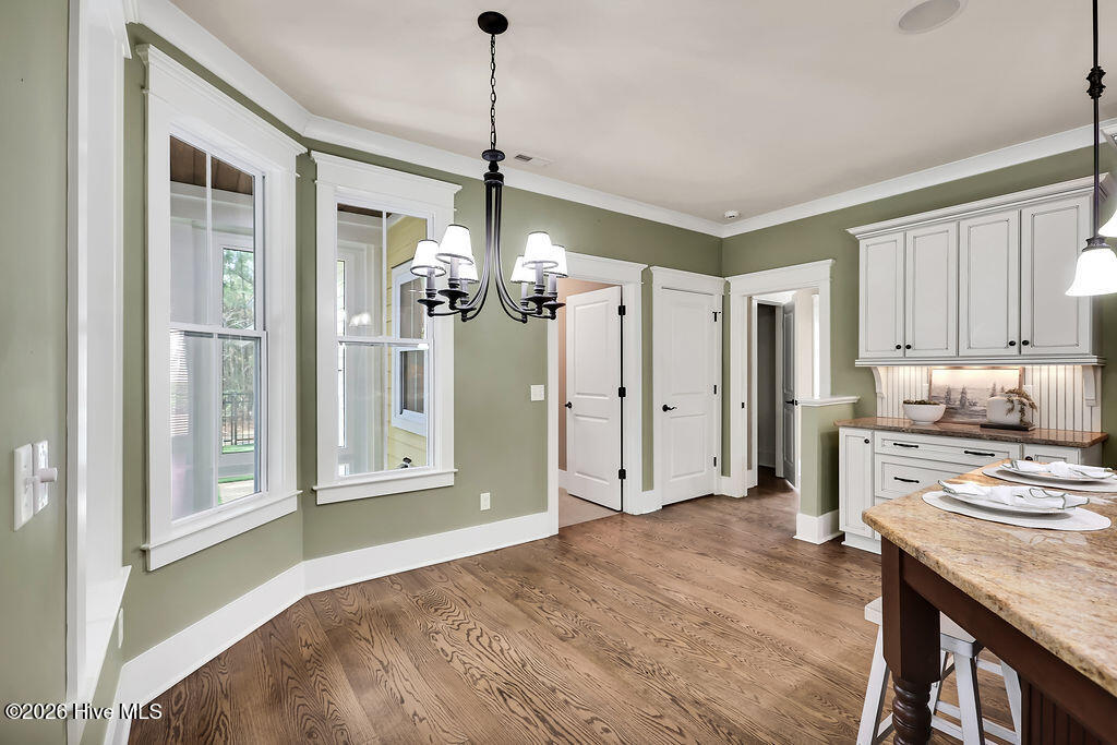 100548295 | Photo 29