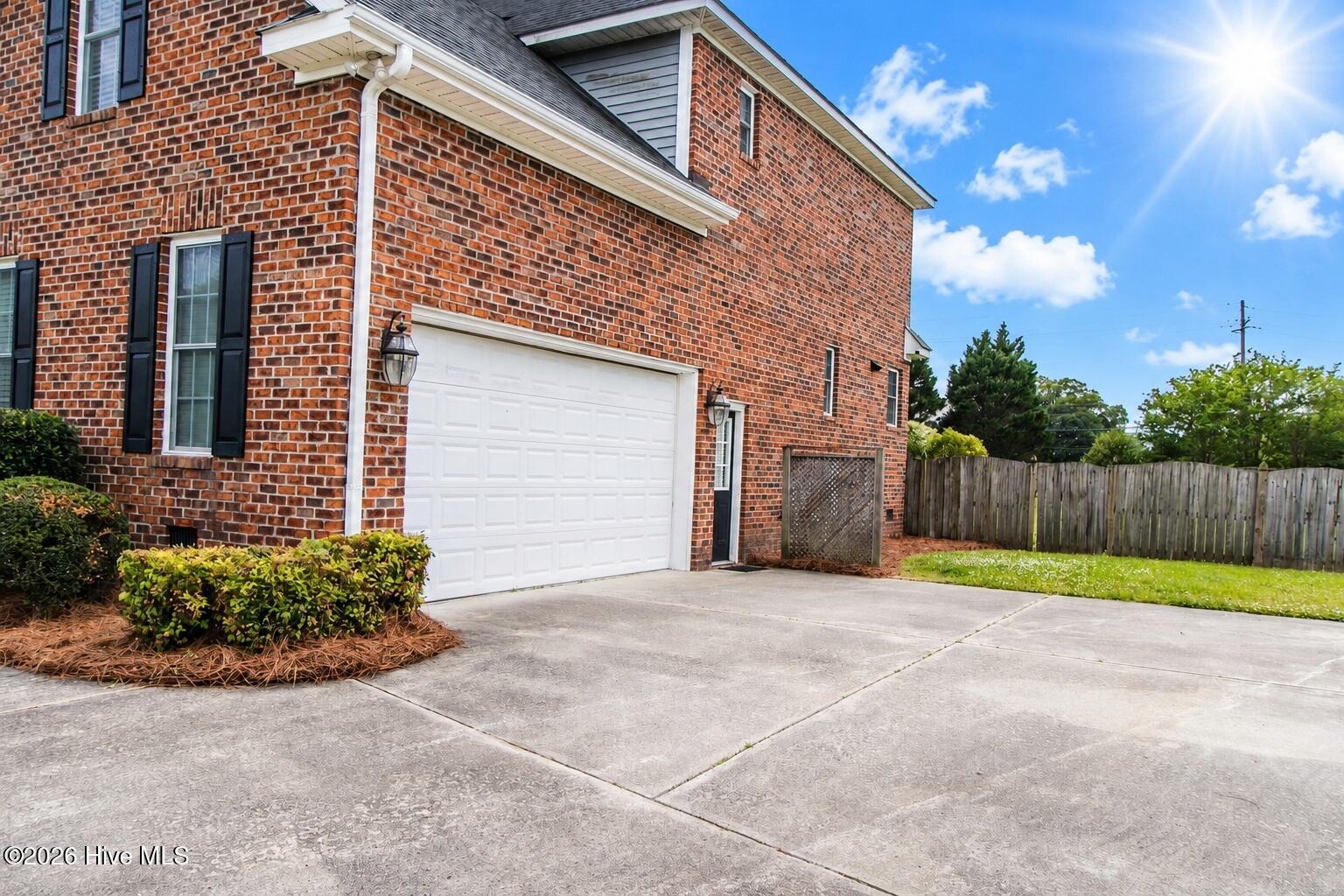 image of 297 Foxcroft Ln, Winterville, NC 28590 | MLS# 100595959