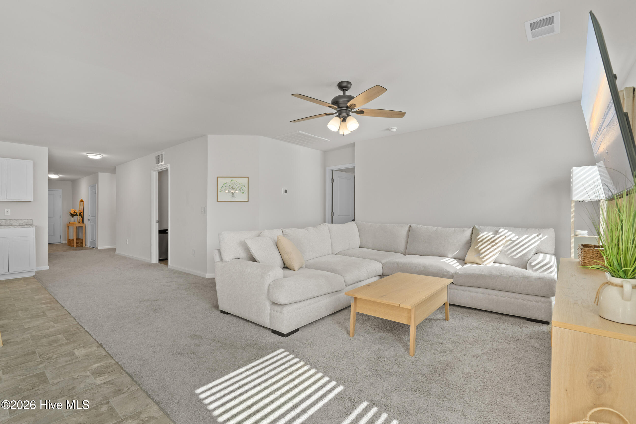 100559429 | Photo 17