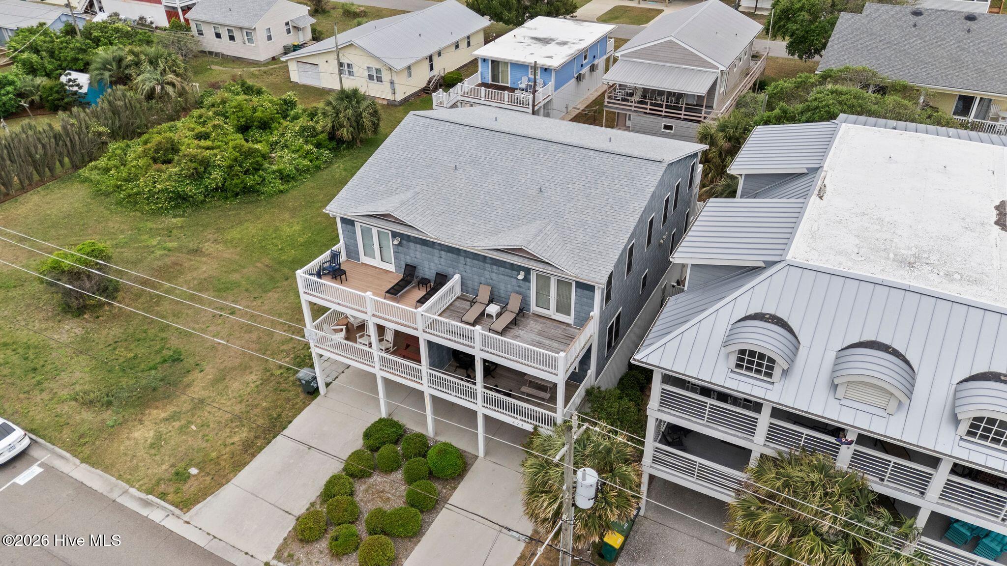 100570292 | Photo 64