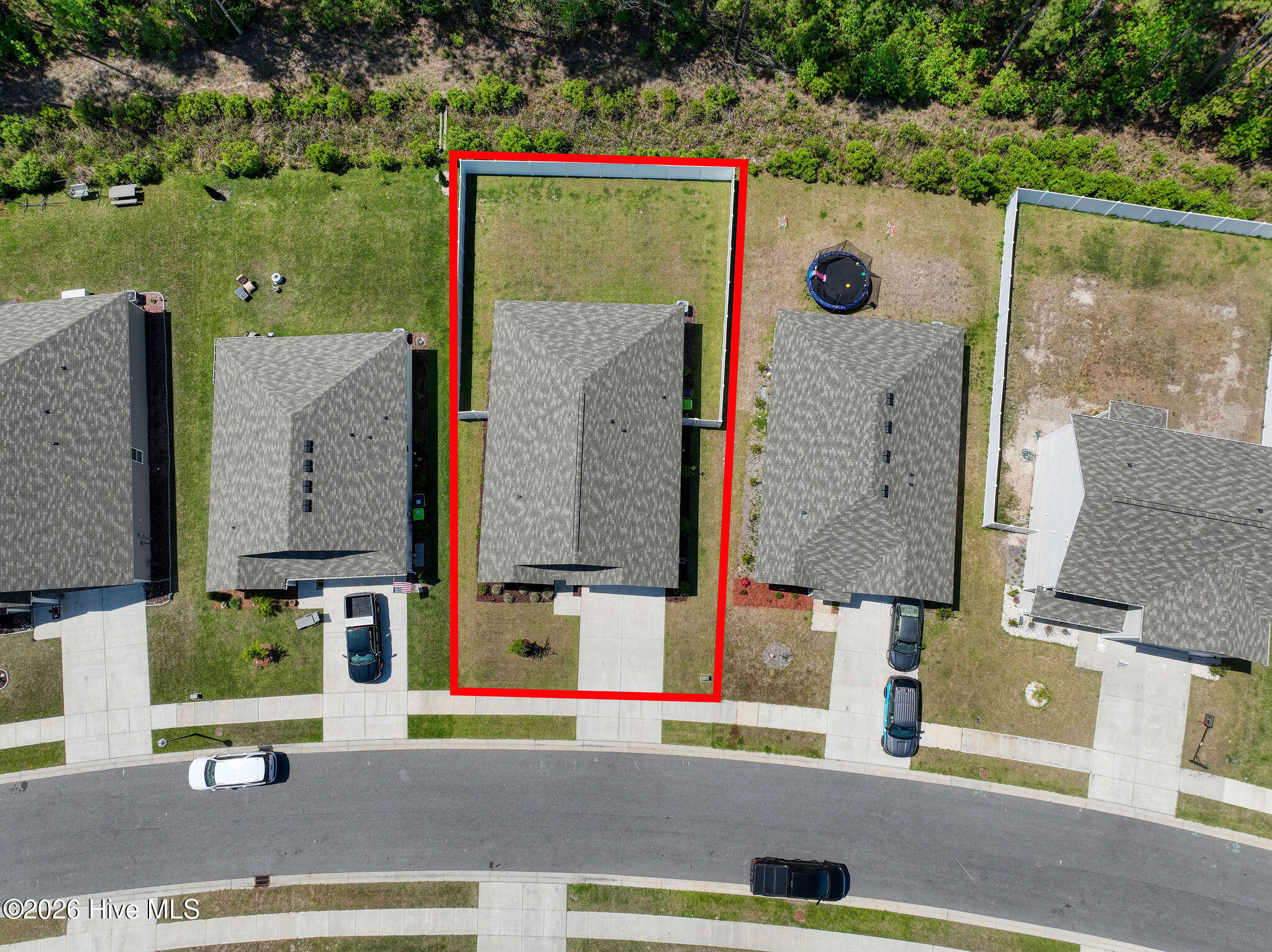 100568433 | Photo 36