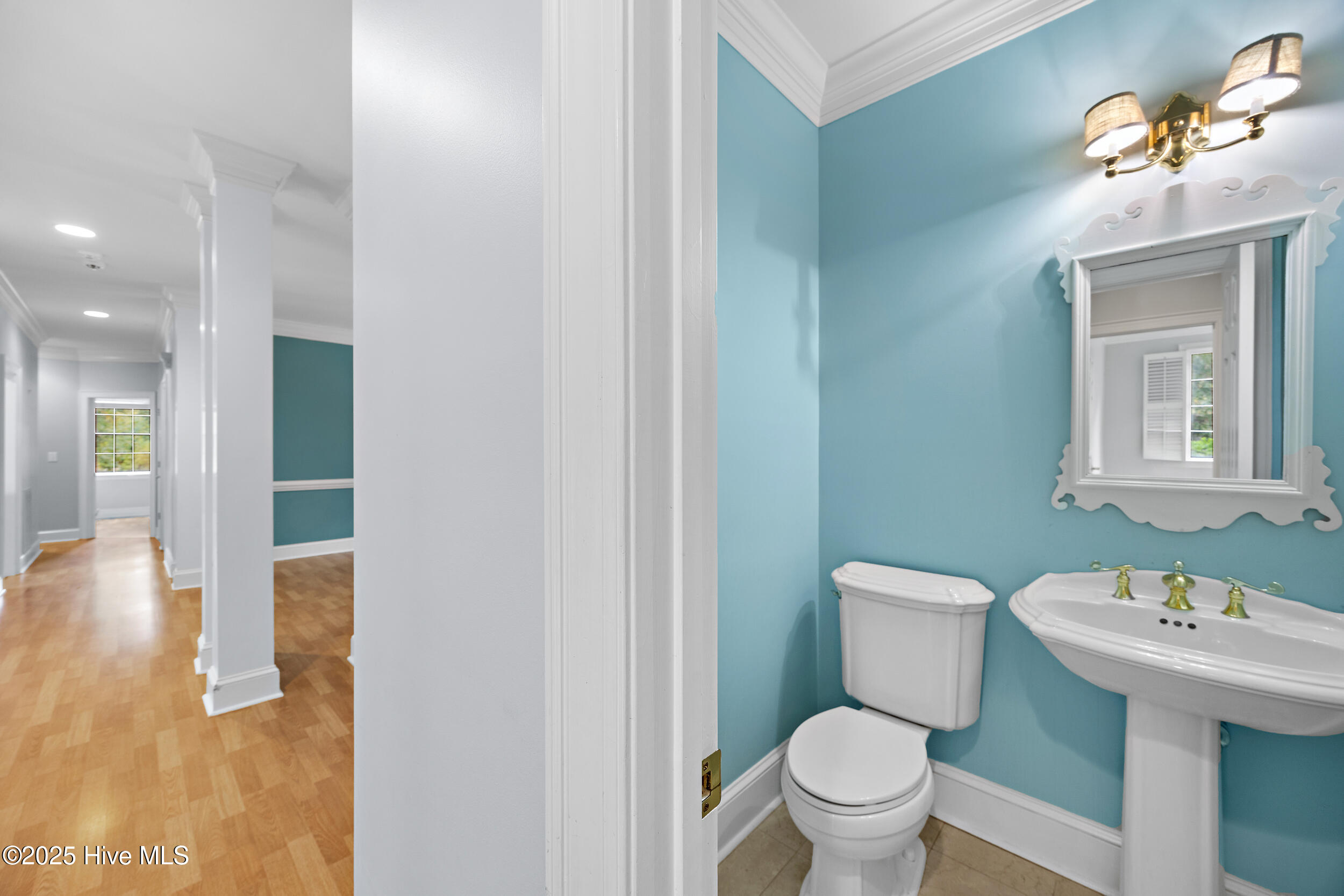 100538720 | Photo 12