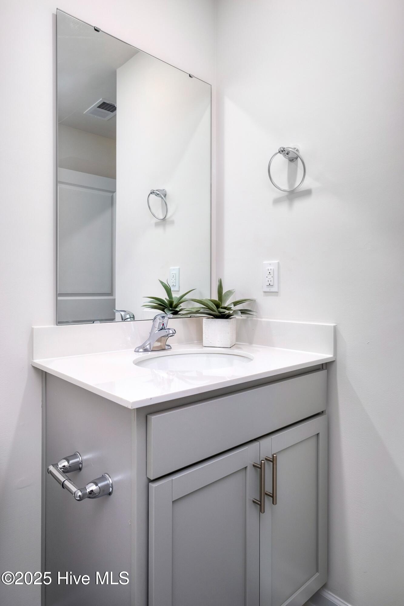 100534513 | Photo 17