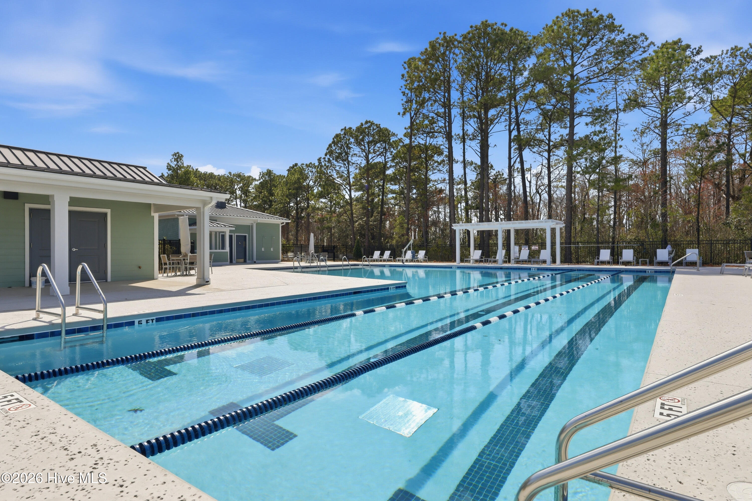 100558751 | Photo 70