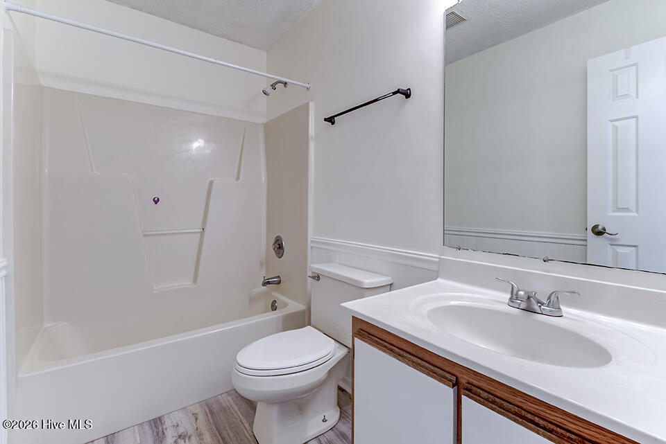 100556707 | Photo 19