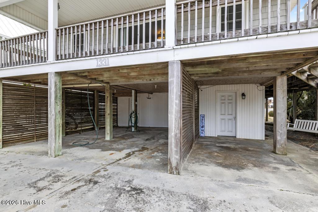 100557577 | Photo 42