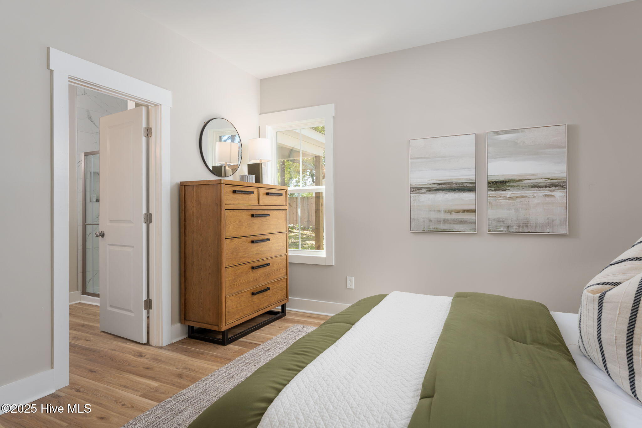 100541520 | Photo 42