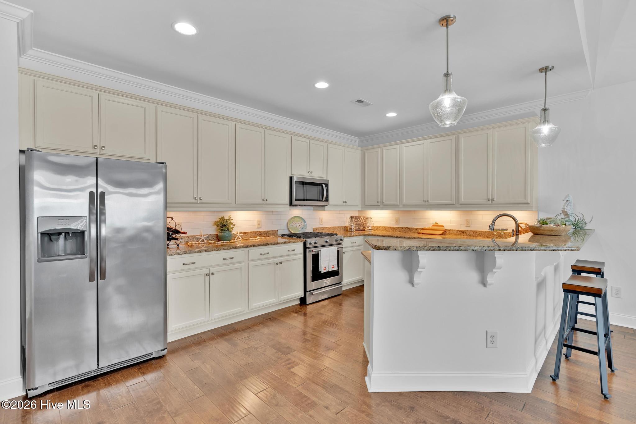 100556284 | Photo 12