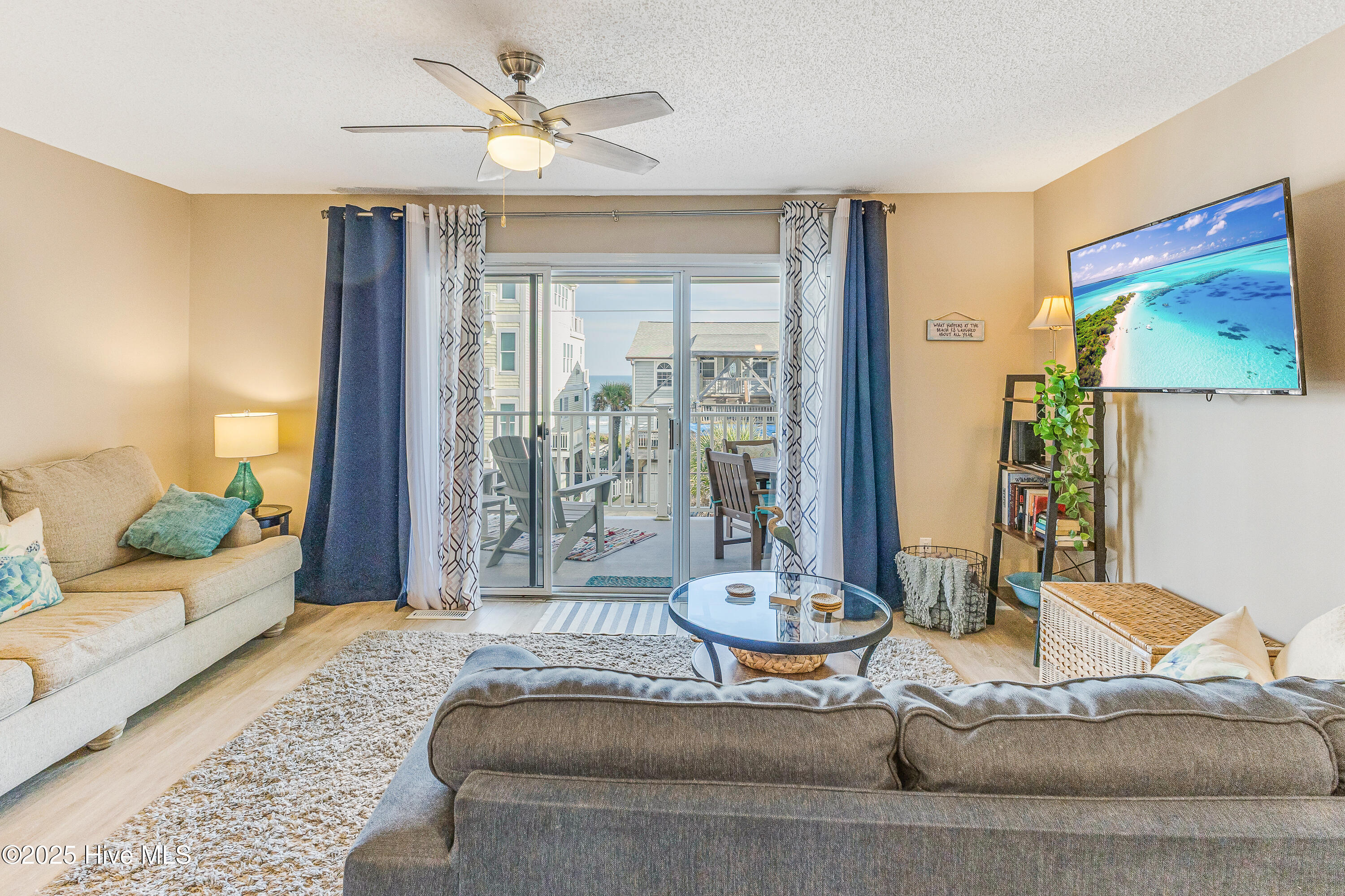 100540902 | Photo 12