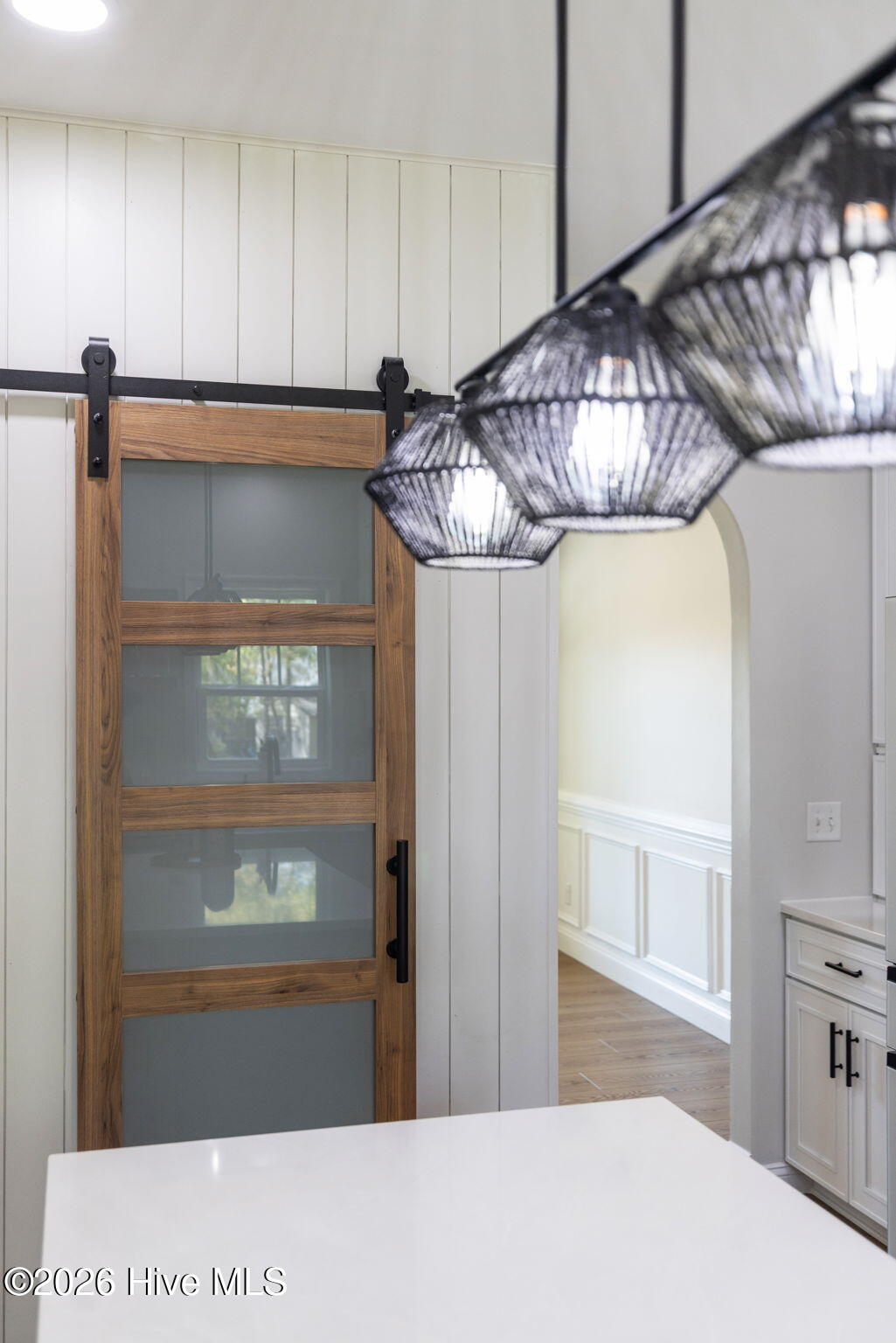 100566874 | Photo 25