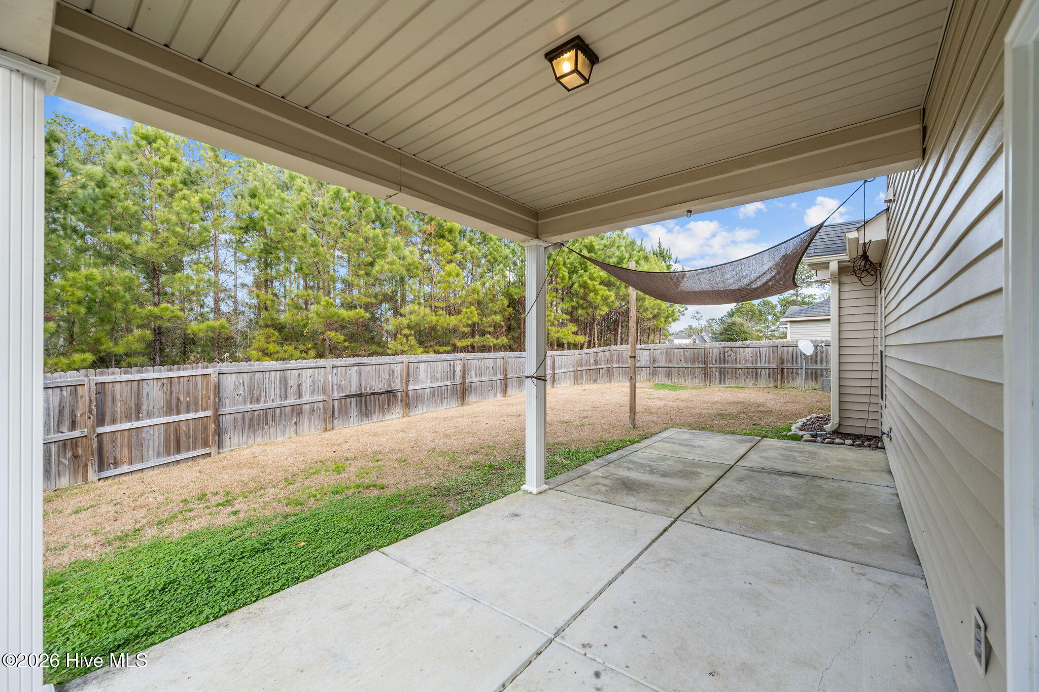 100549428 | Photo 26