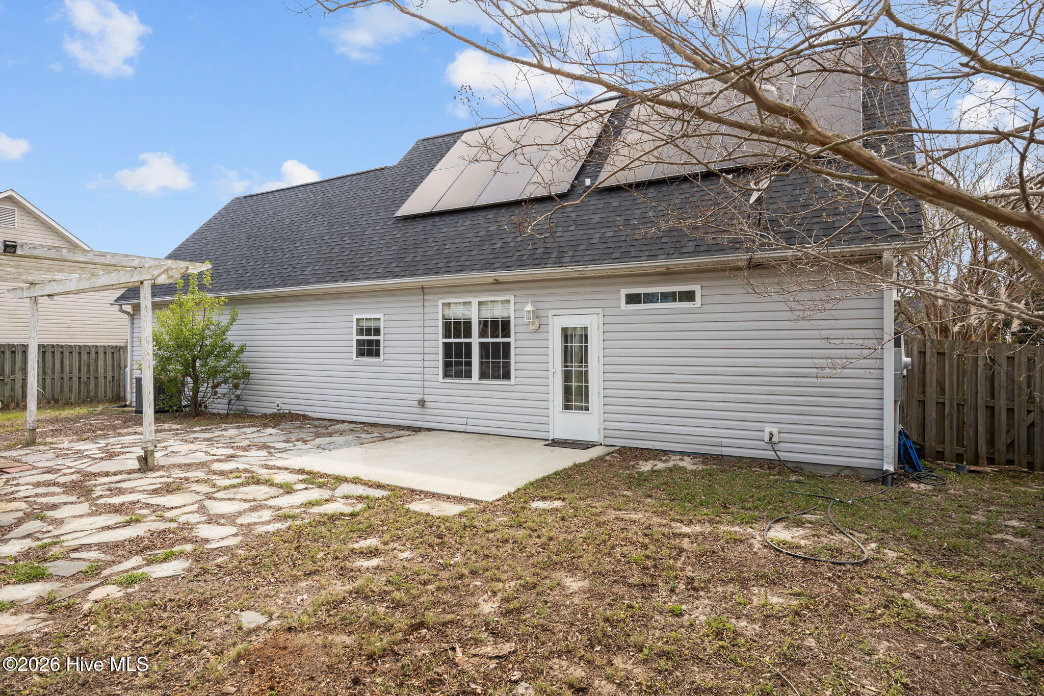 100563147 | Photo 32