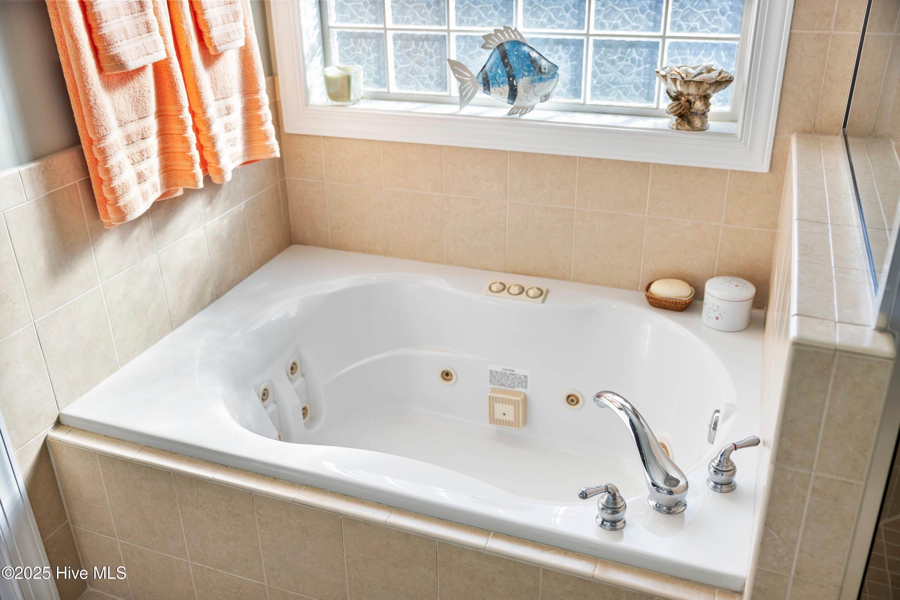 100538376 | Photo 32