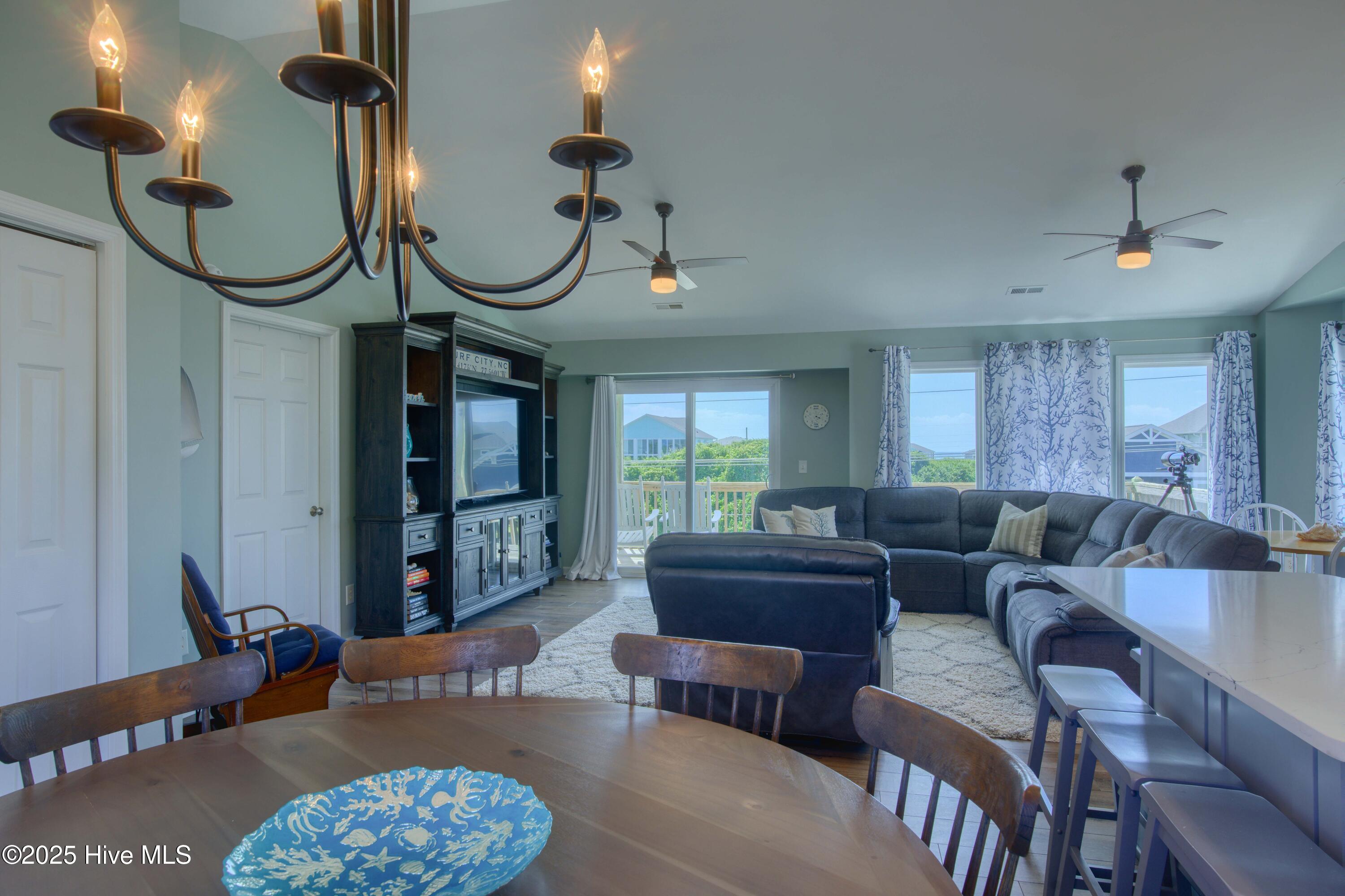 100524182 | Photo 21