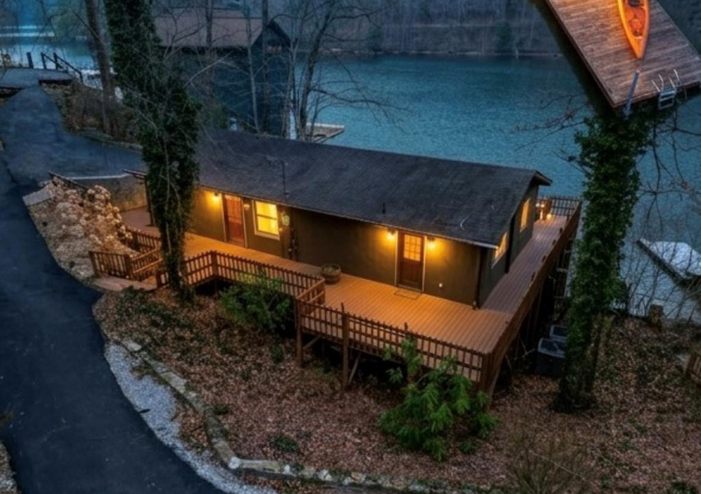 23 Moseley, Robbinsville, North Carolina, 3 Bedrooms Bedrooms, 9 Rooms Rooms,2 BathroomsBathrooms,For sale,Moseley,98544626 23 Moseley, Robbinsville, North Carolina, 3 Bedrooms Bedrooms, 9 Rooms Rooms,2 BathroomsBathrooms,For sale,Moseley,98544626