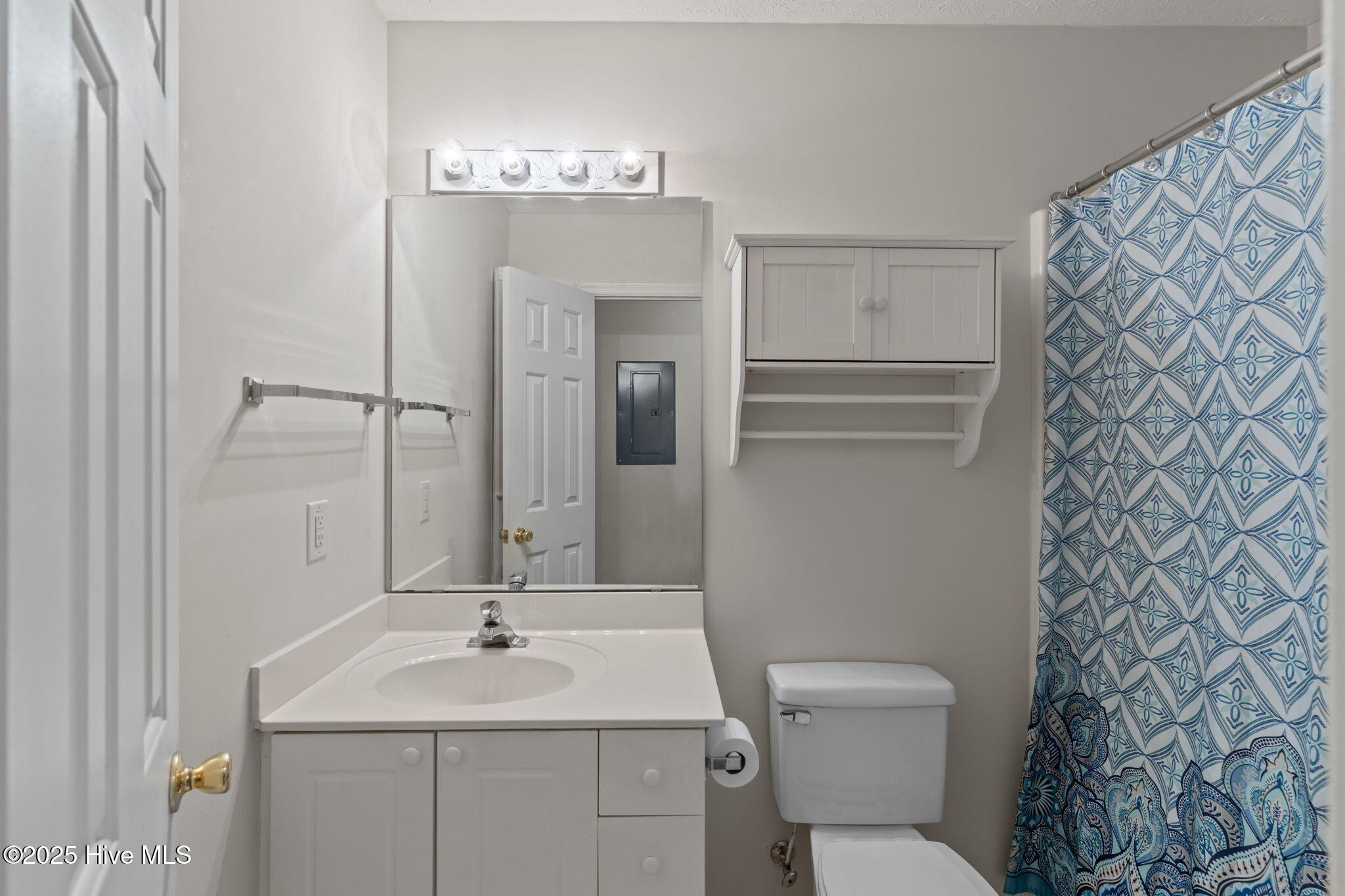 100526319 | Photo 27