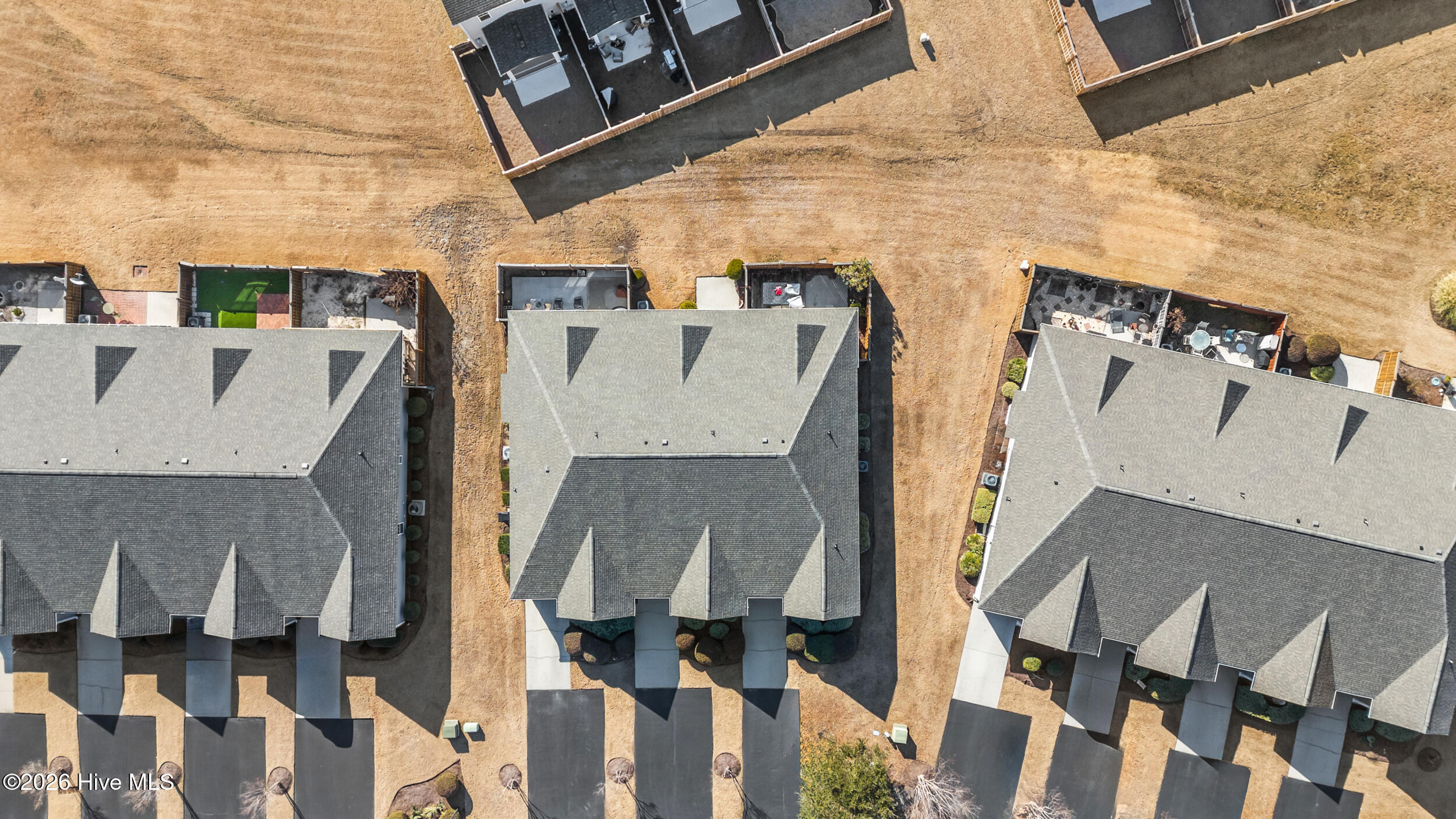 100559872 | Photo 35