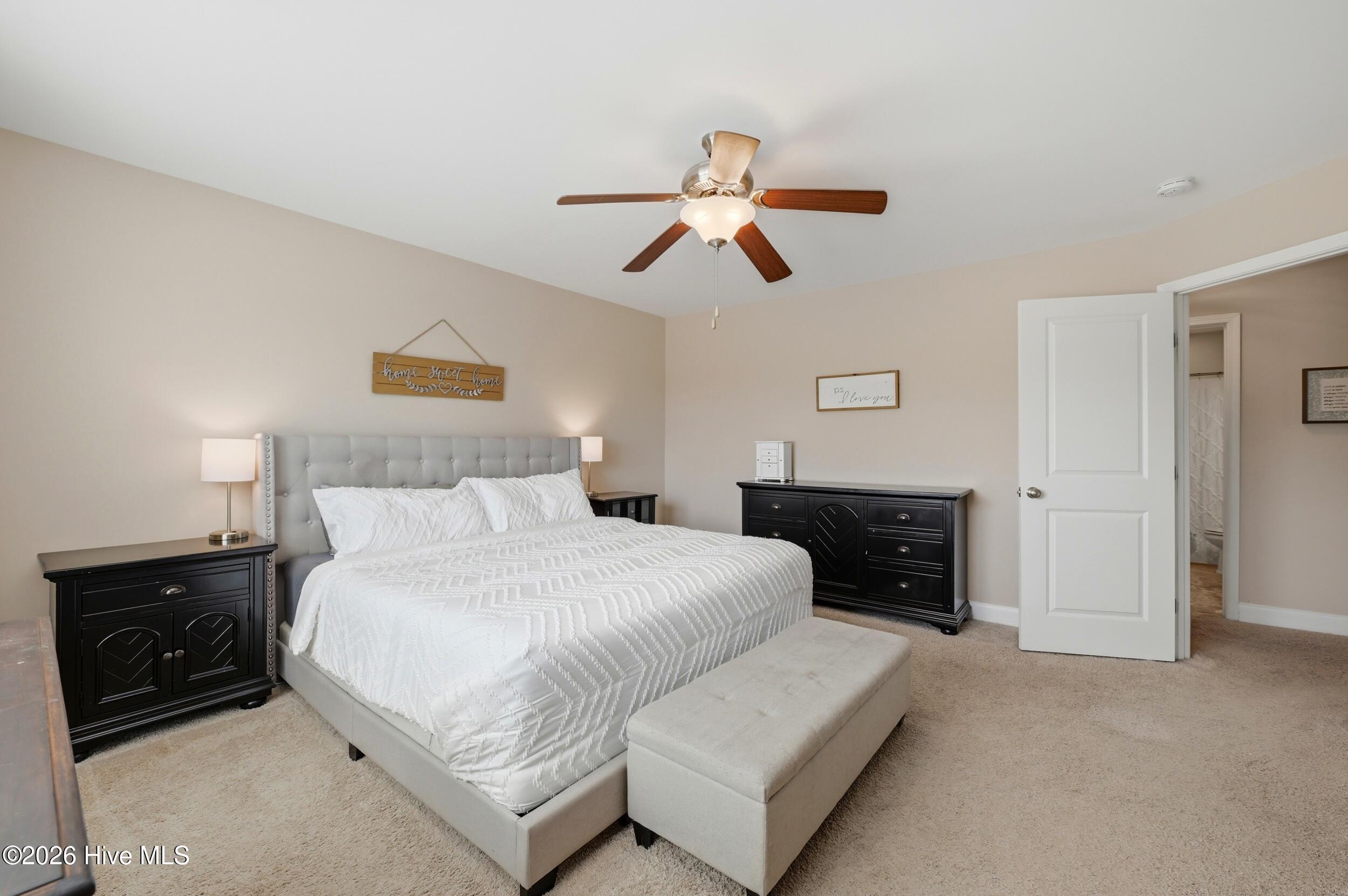 100560210 | Photo 15