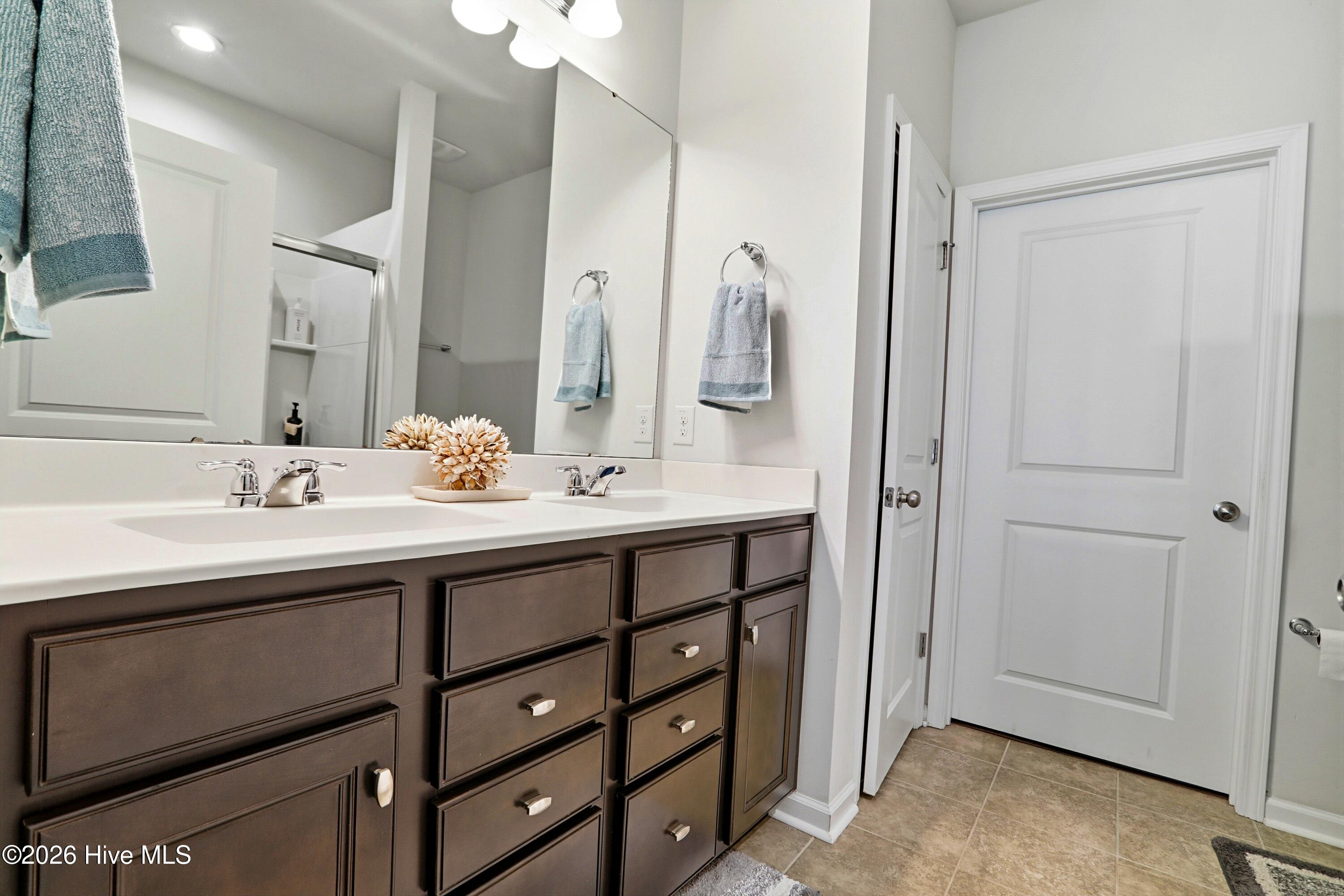 100549696 | Photo 30