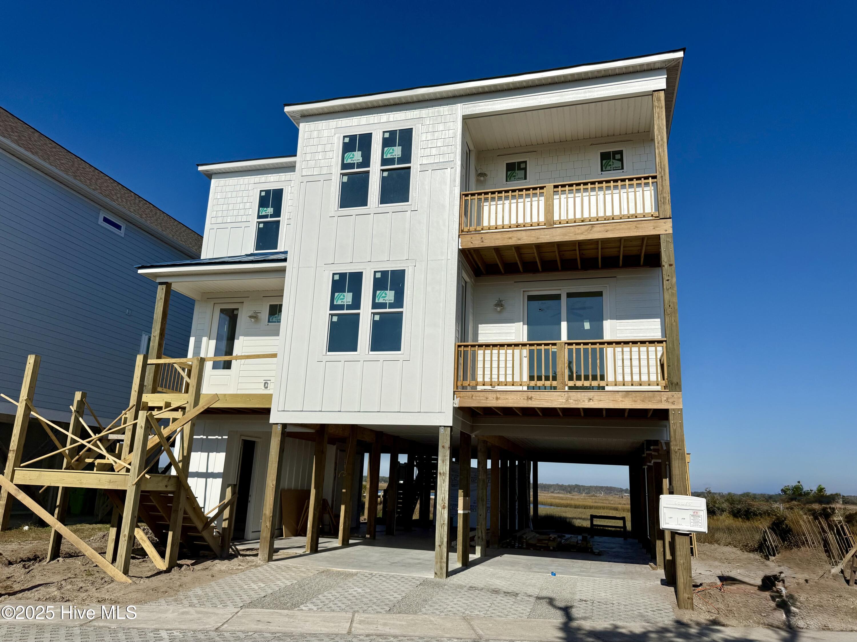 Homes for sale in Surf City, NC | 107 S Boca Bay Ln, Surf City, NC 28445 | MLS# 100496127