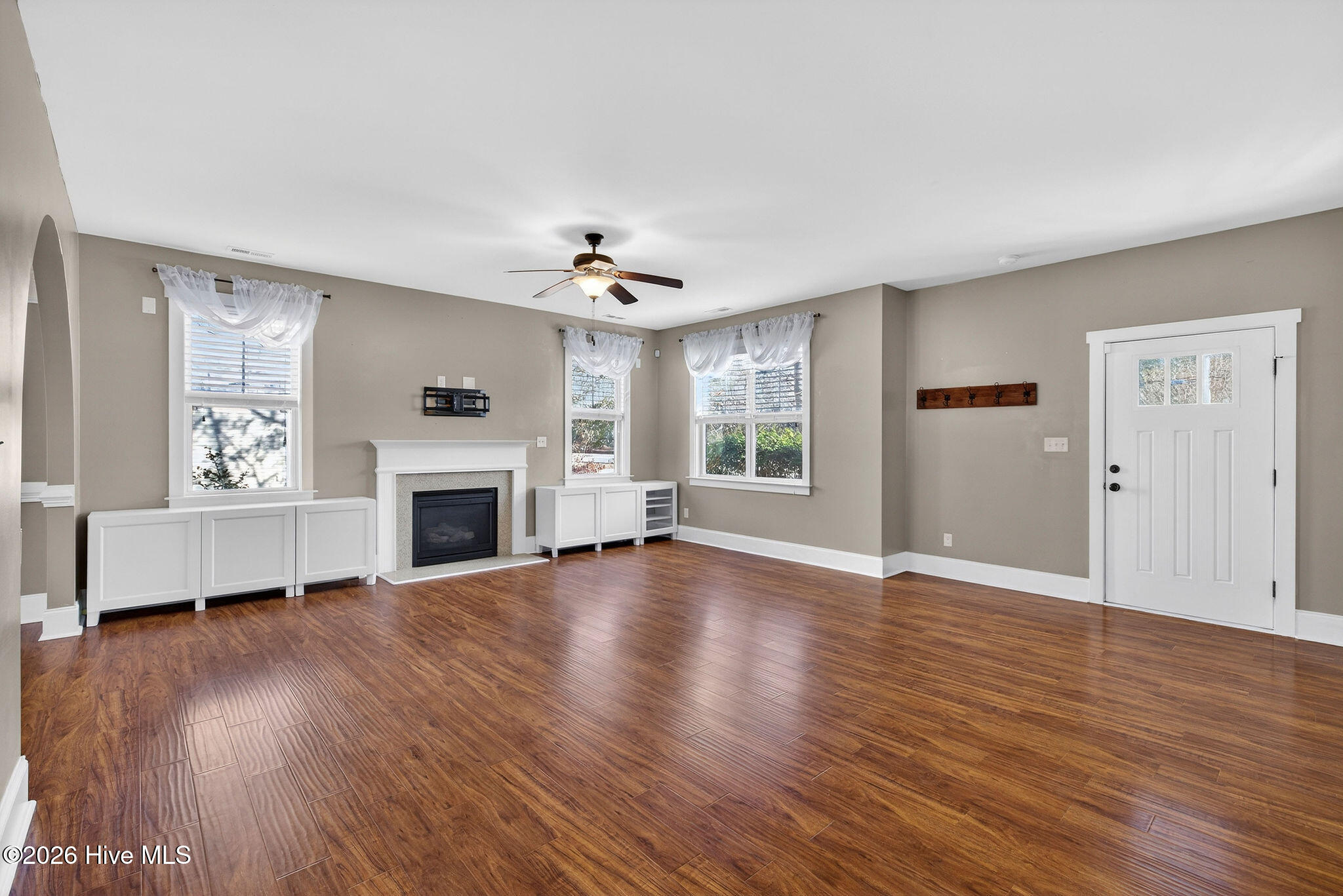 100549493 | Photo 14