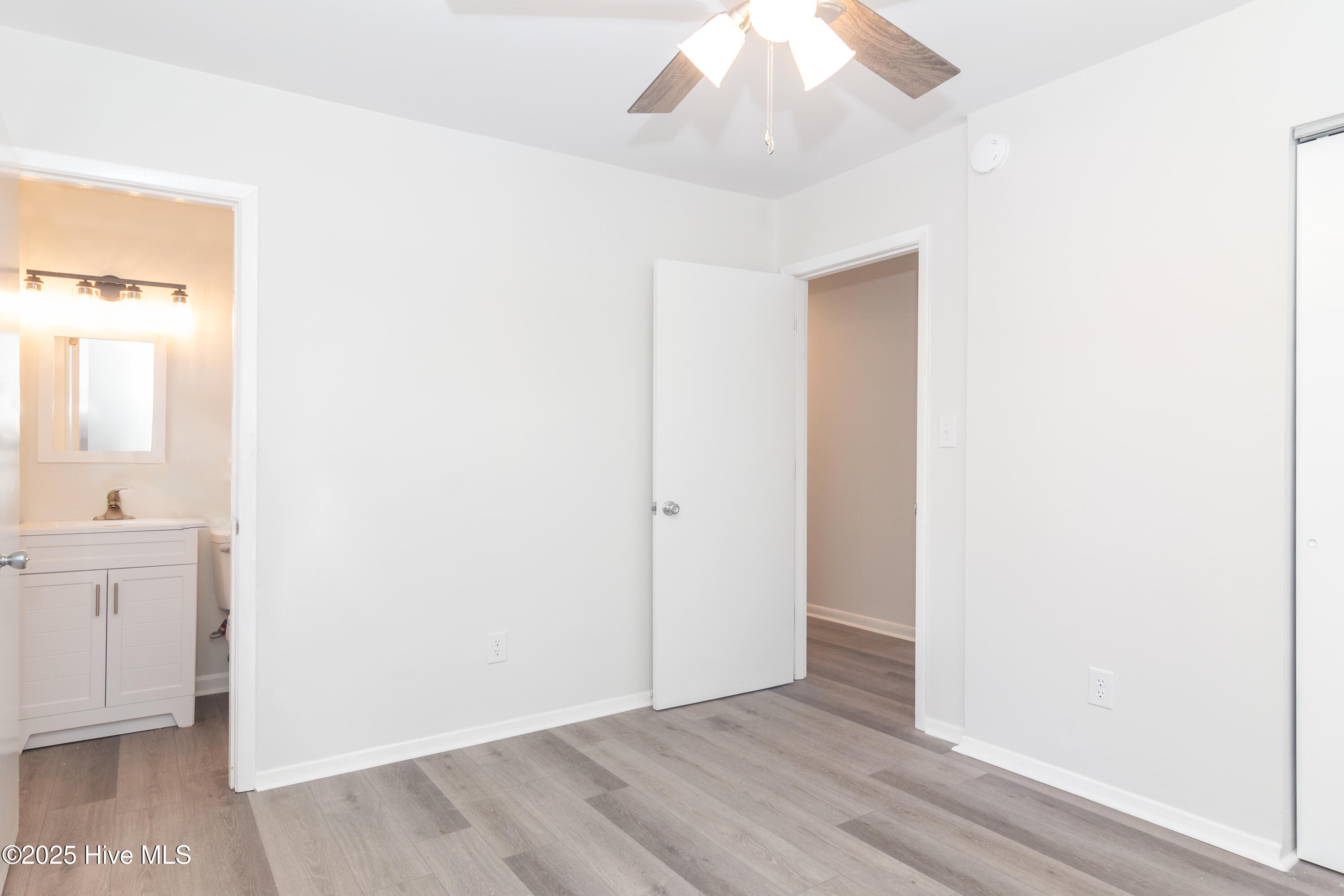 100541457 | Photo 36