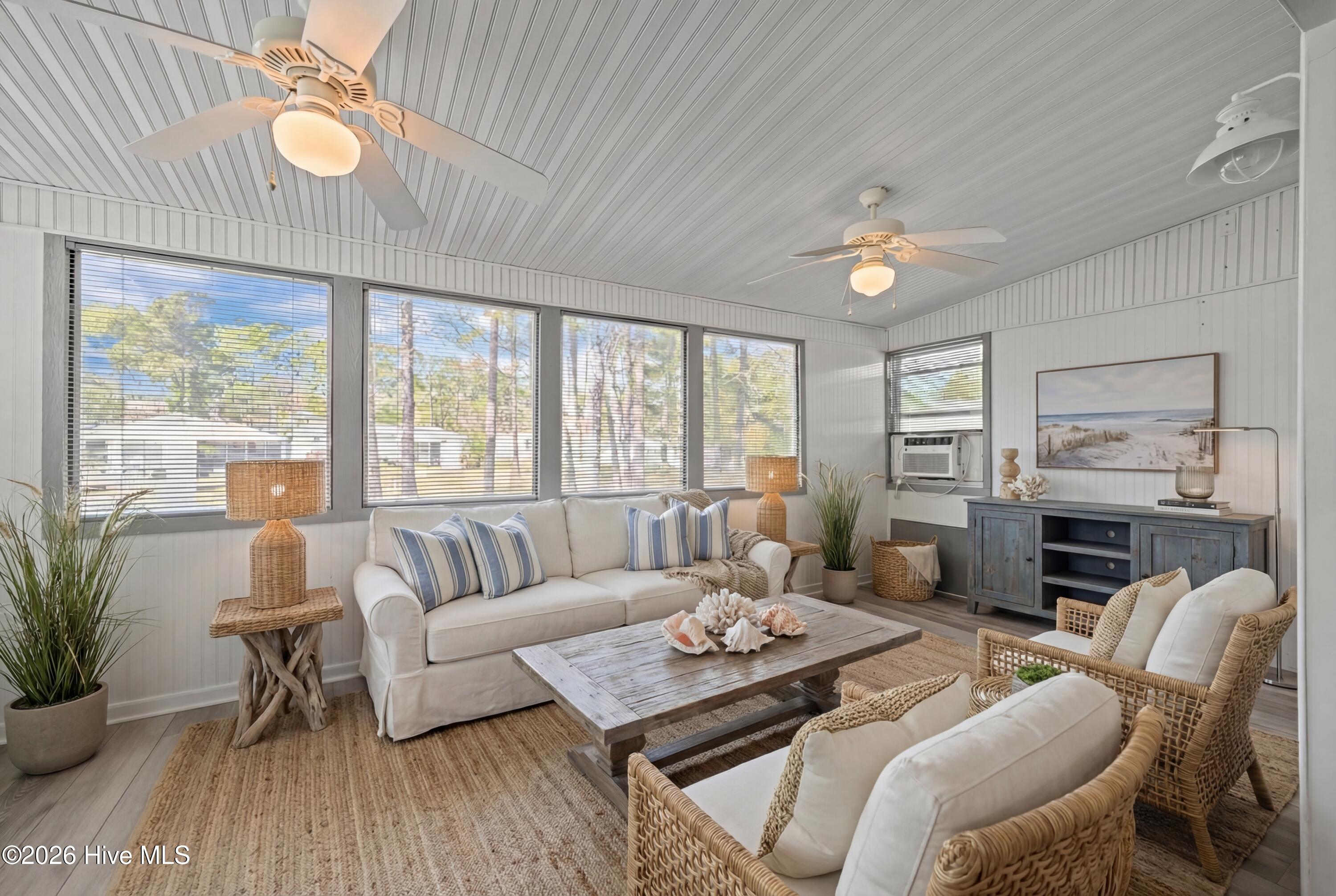 100564707 | Photo 19