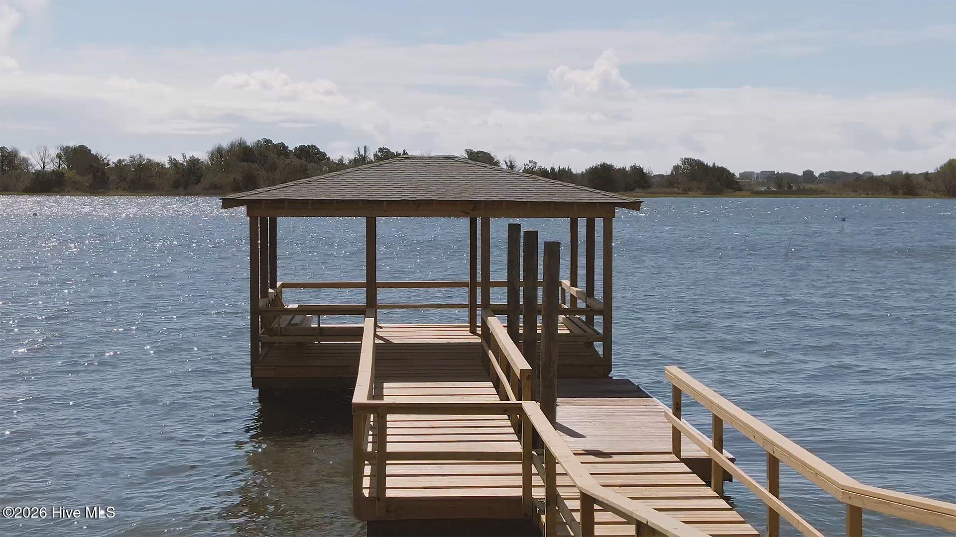 100570652 | Photo 22