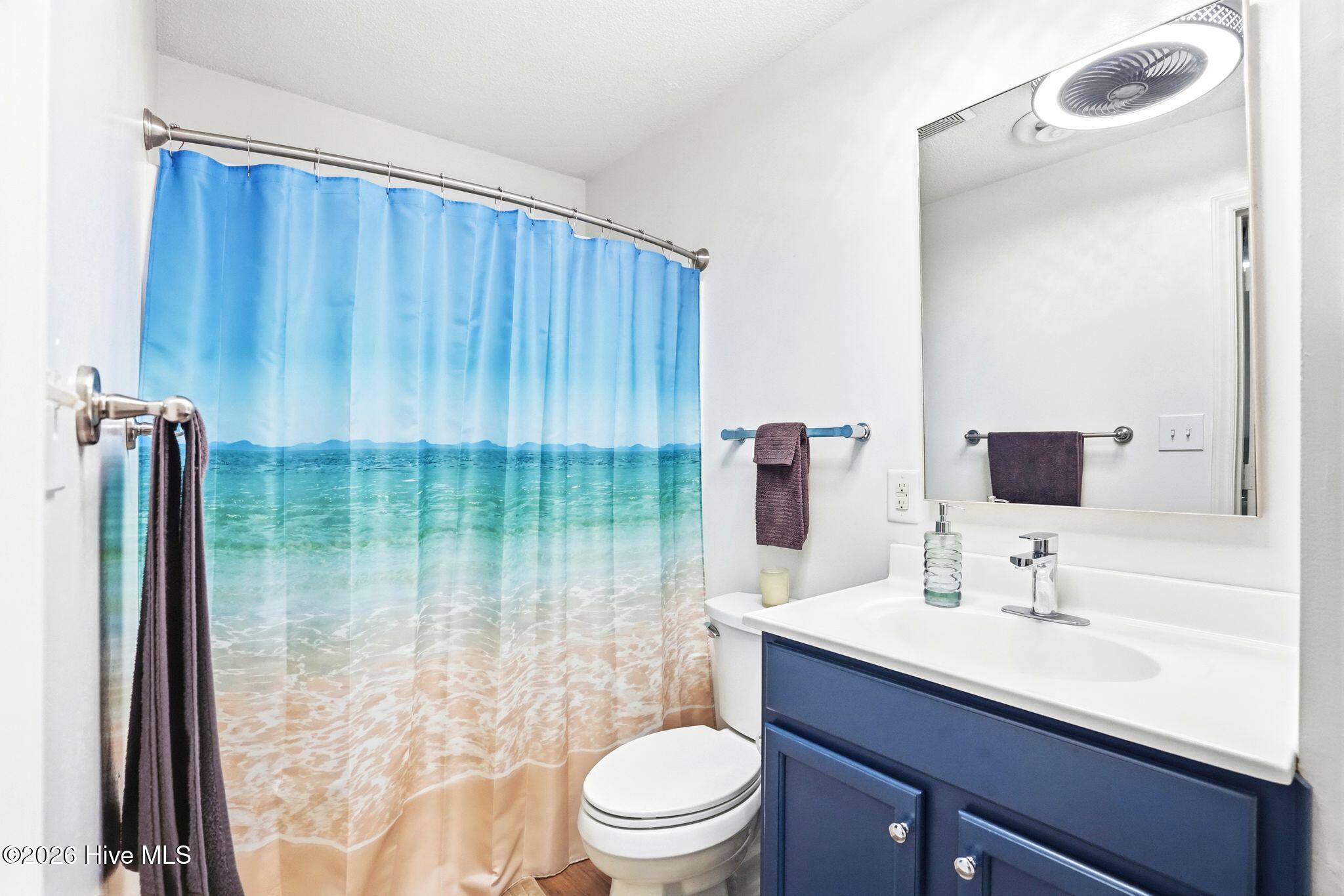 100566339 | Photo 25