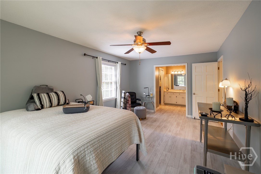 140 Rollingwood Drive