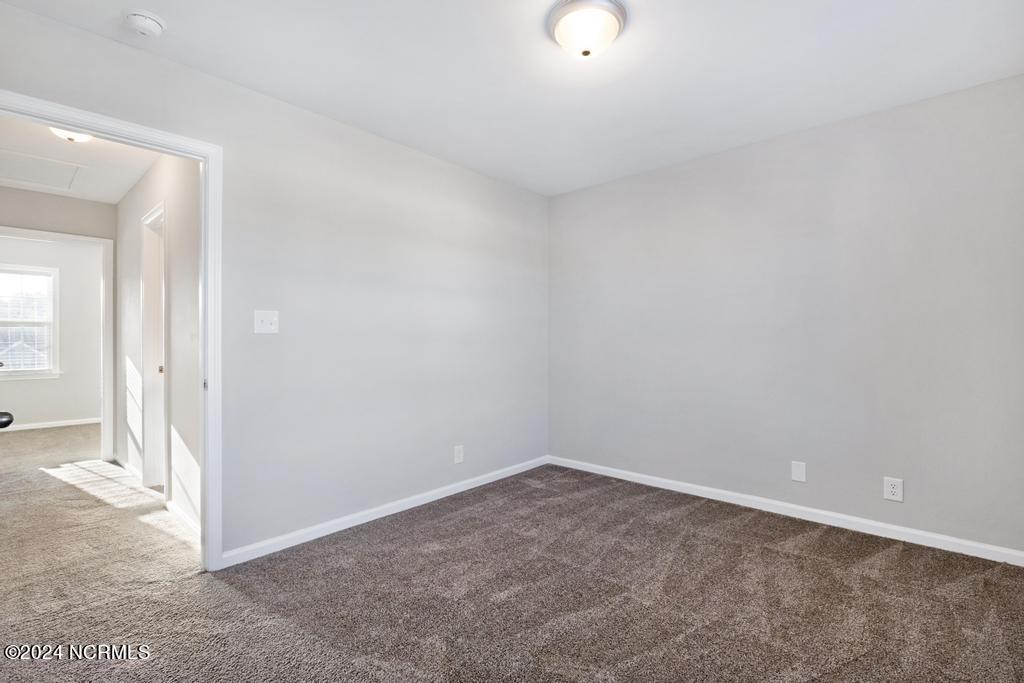 100560124 | Photo 18