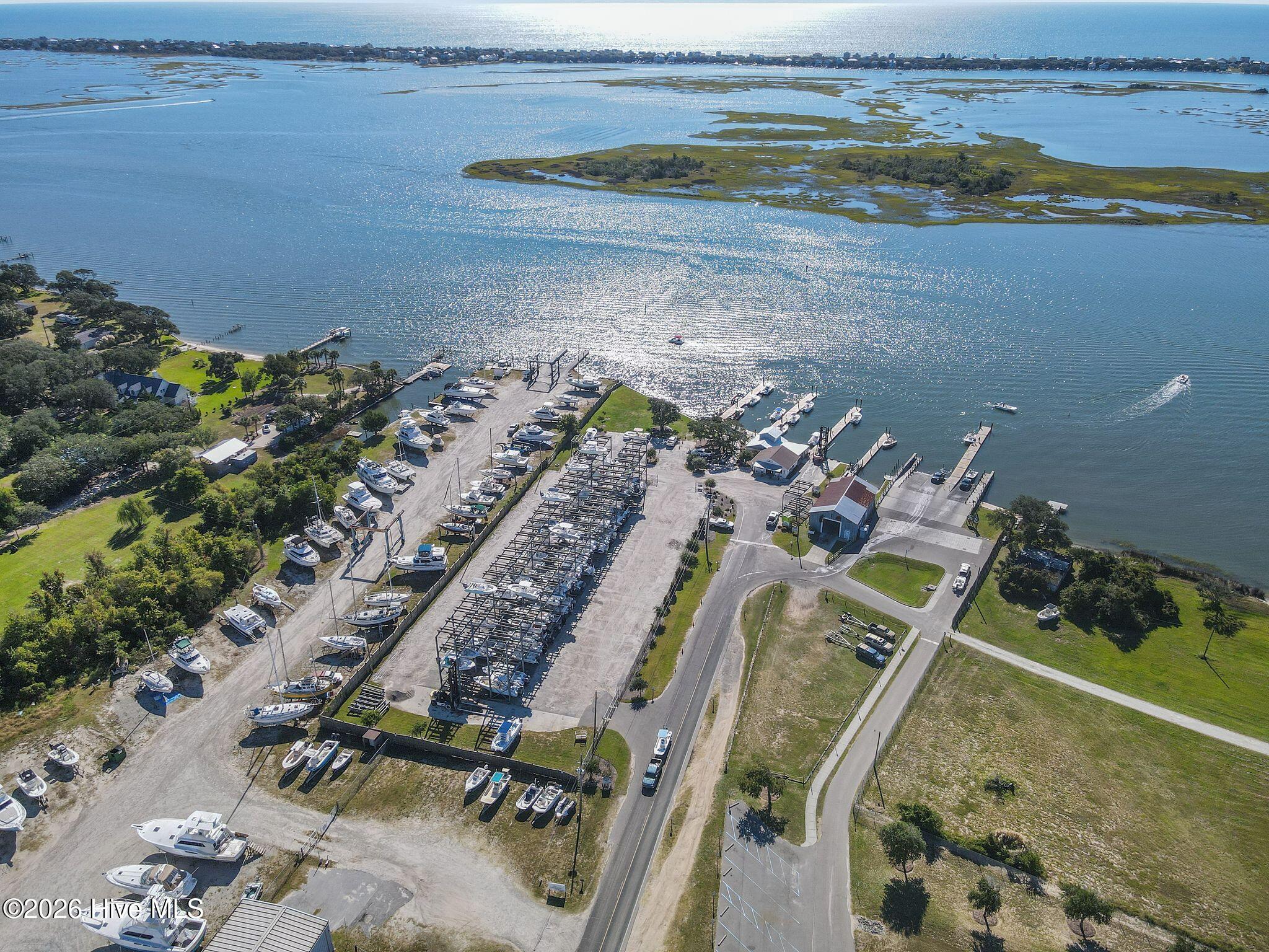 100564498 | Photo 51