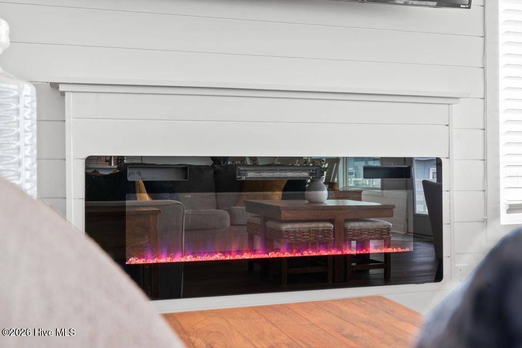 100556593 | Photo 24