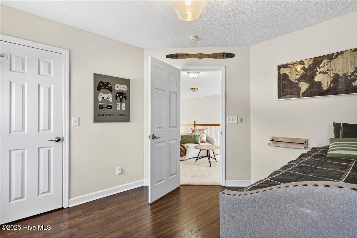 100543008 | Photo 34