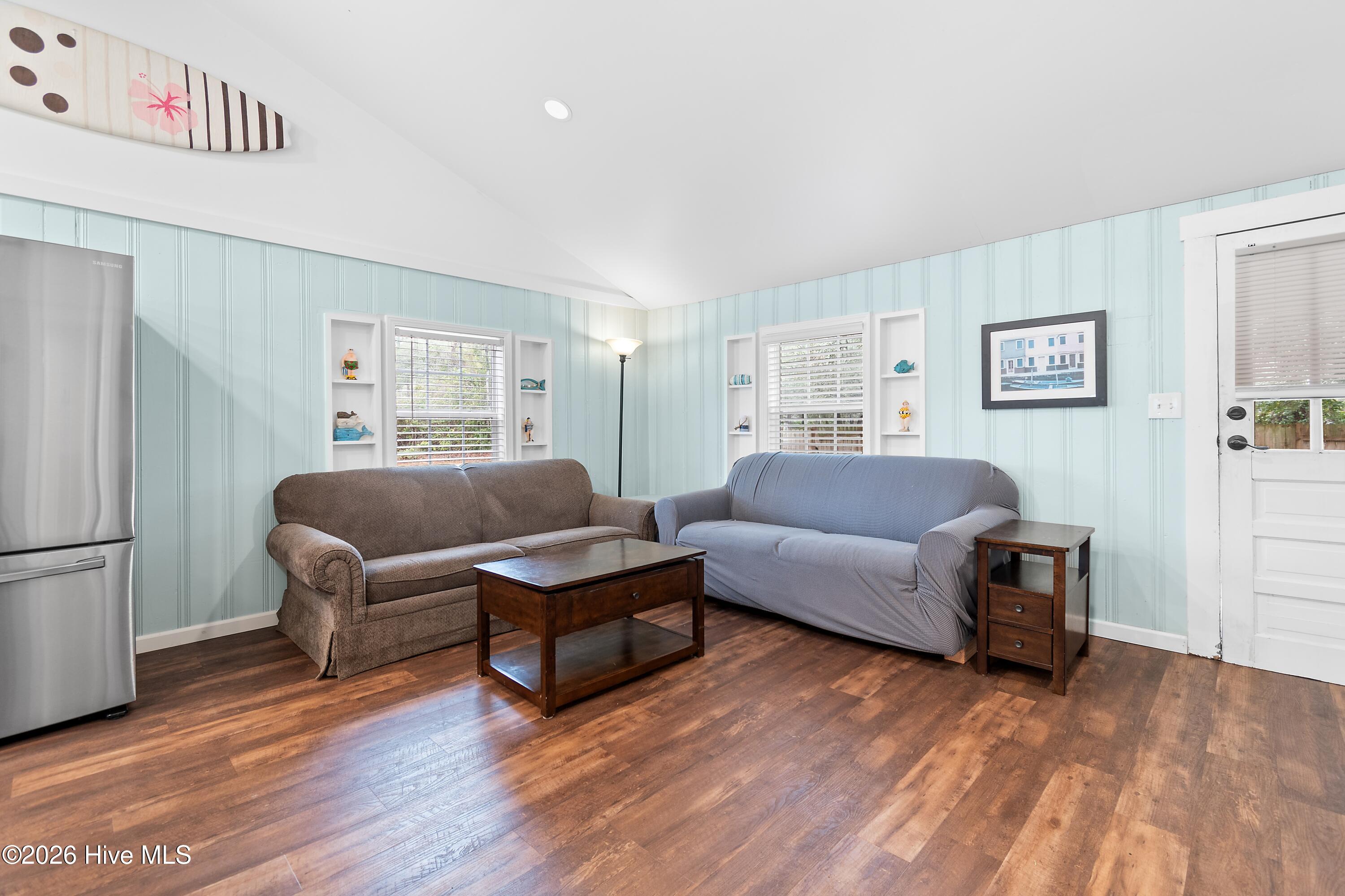 100553735 | Photo 13