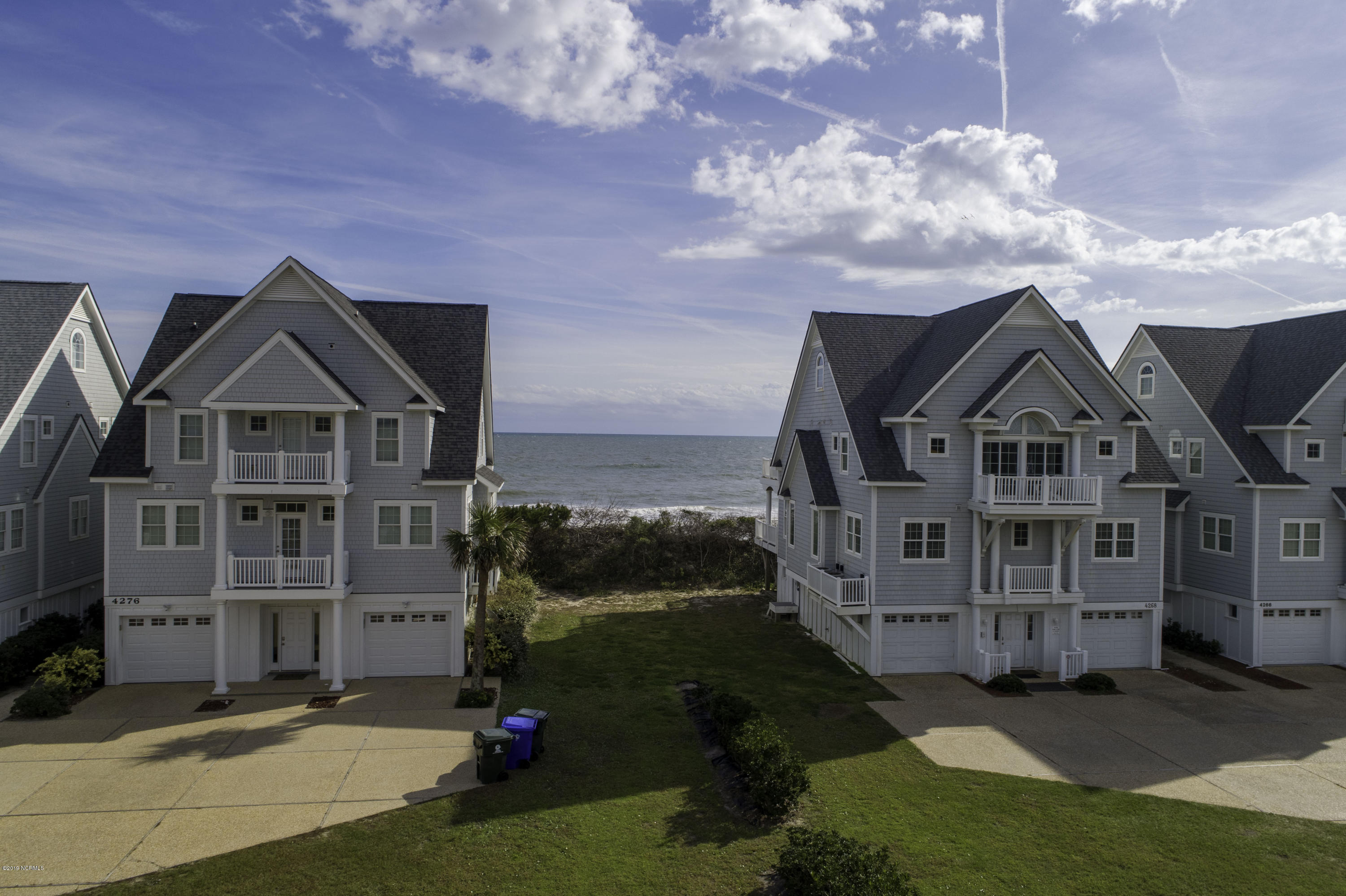 100568225 | Photo 12