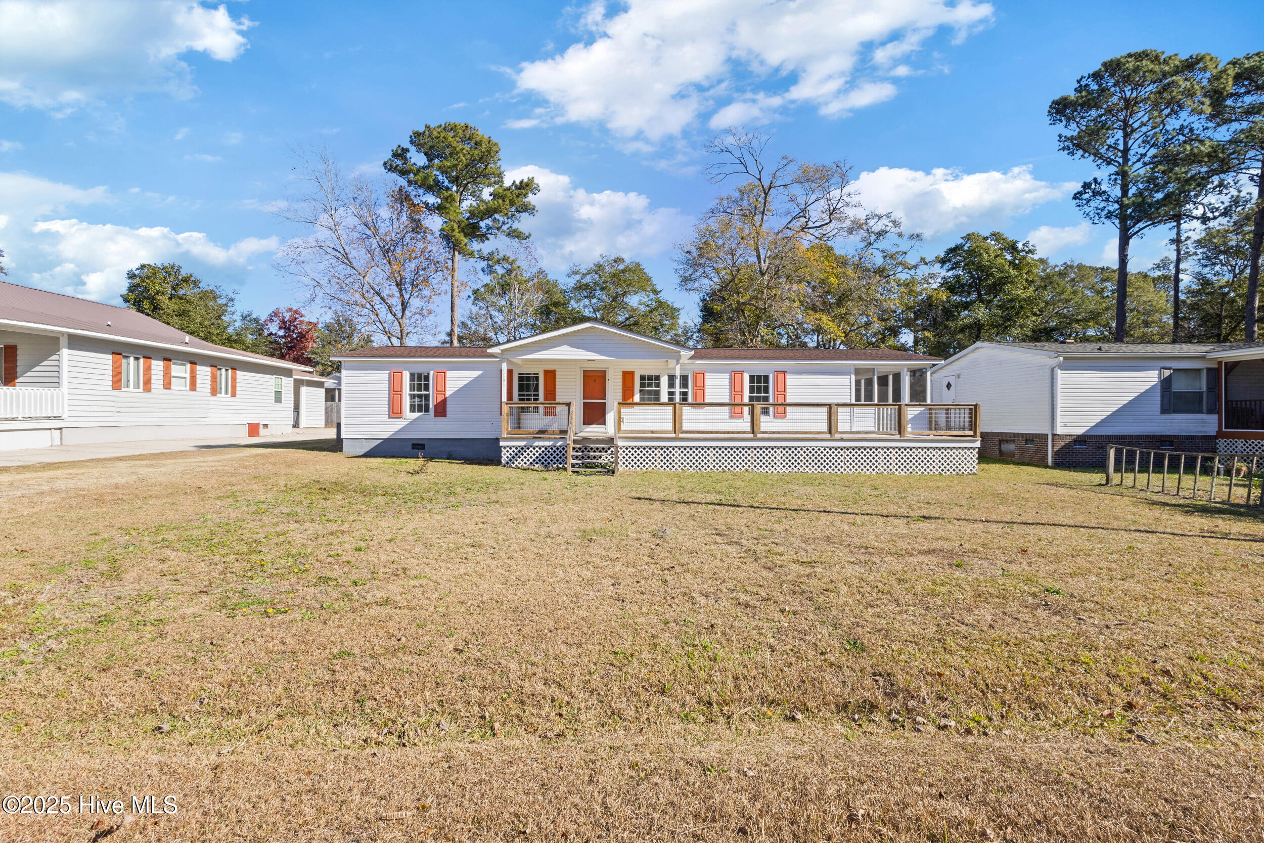 100545397 | Photo 44