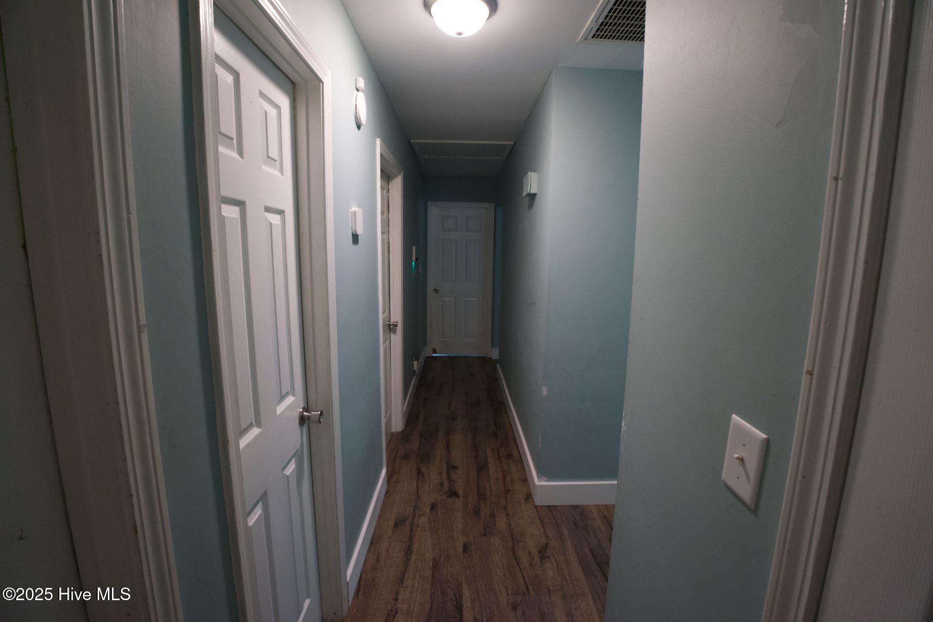 100527743 | Photo 18