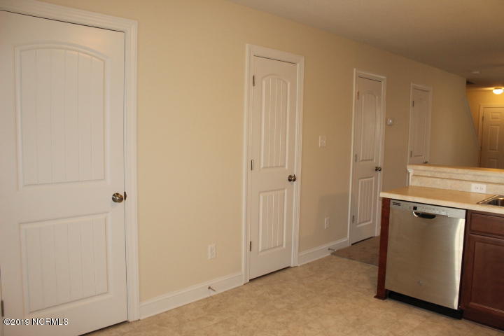 109 W Murrow Lane, Jacksonville, NC, 28546