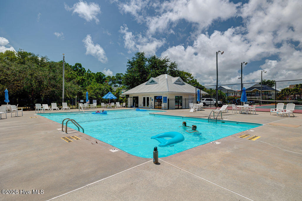 100562699 | Photo 45