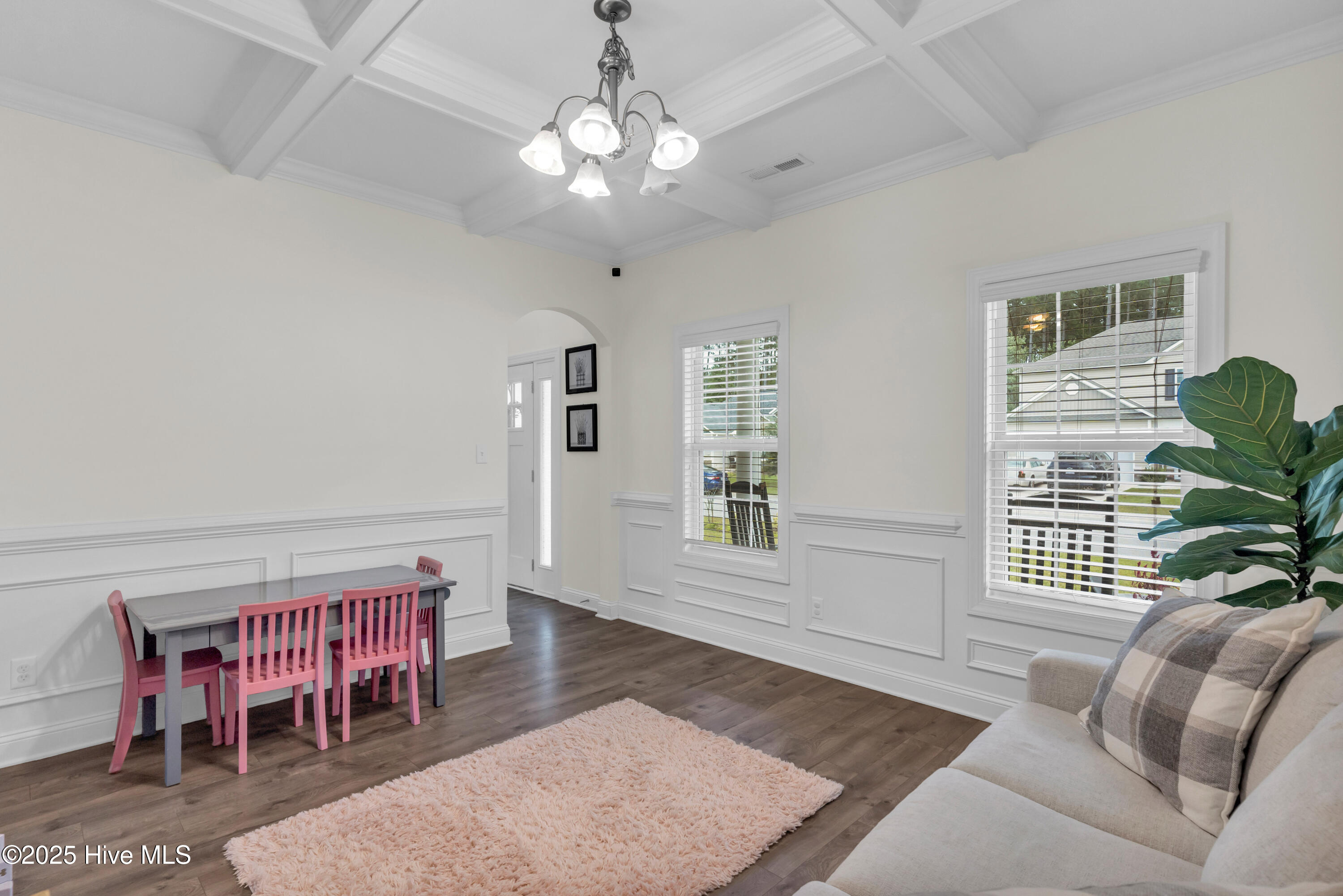 100534208 | Photo 18