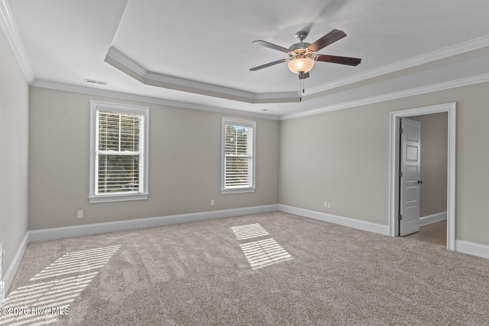 100555692 | Photo 26