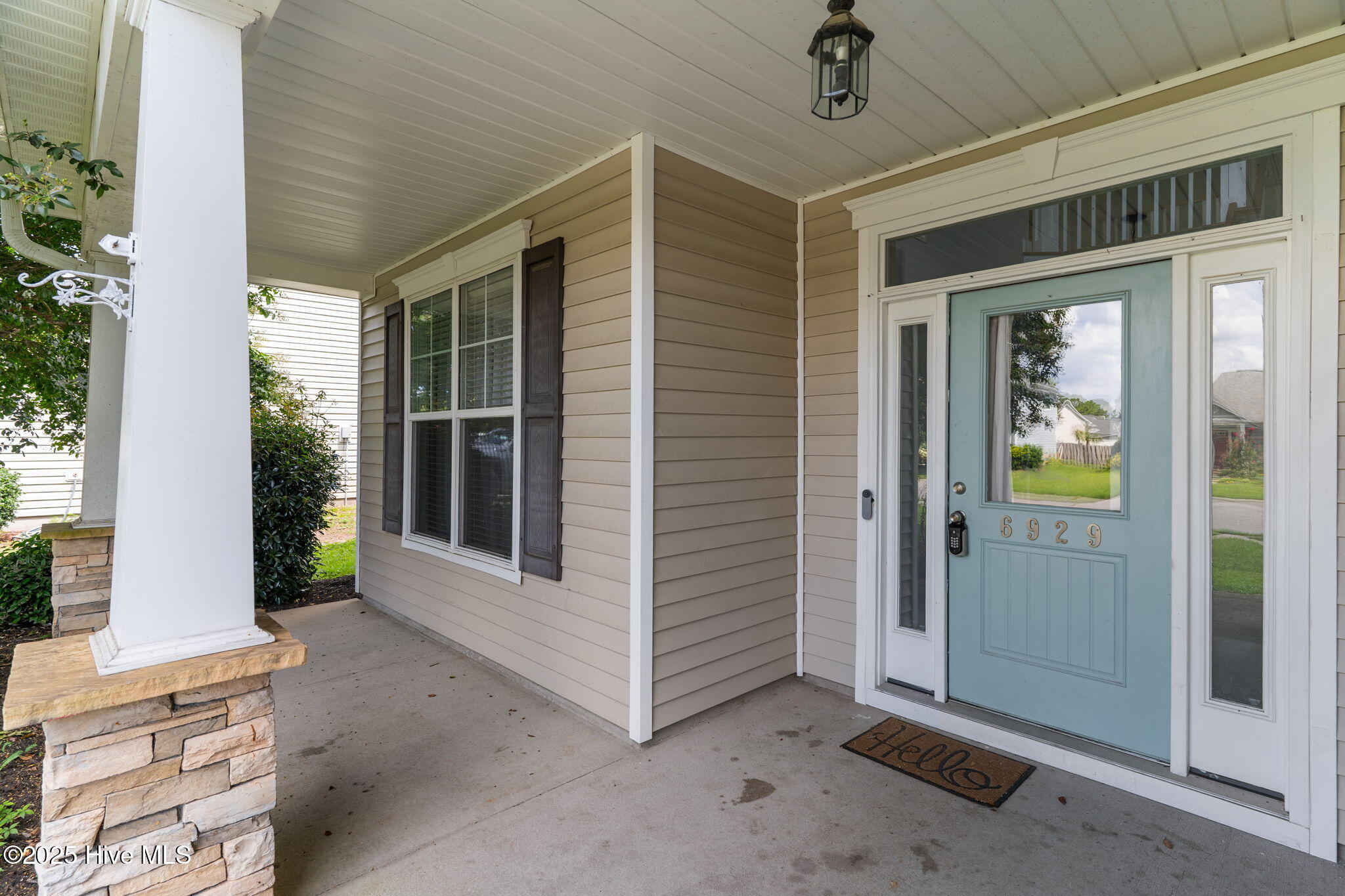 100550078 | Photo 10