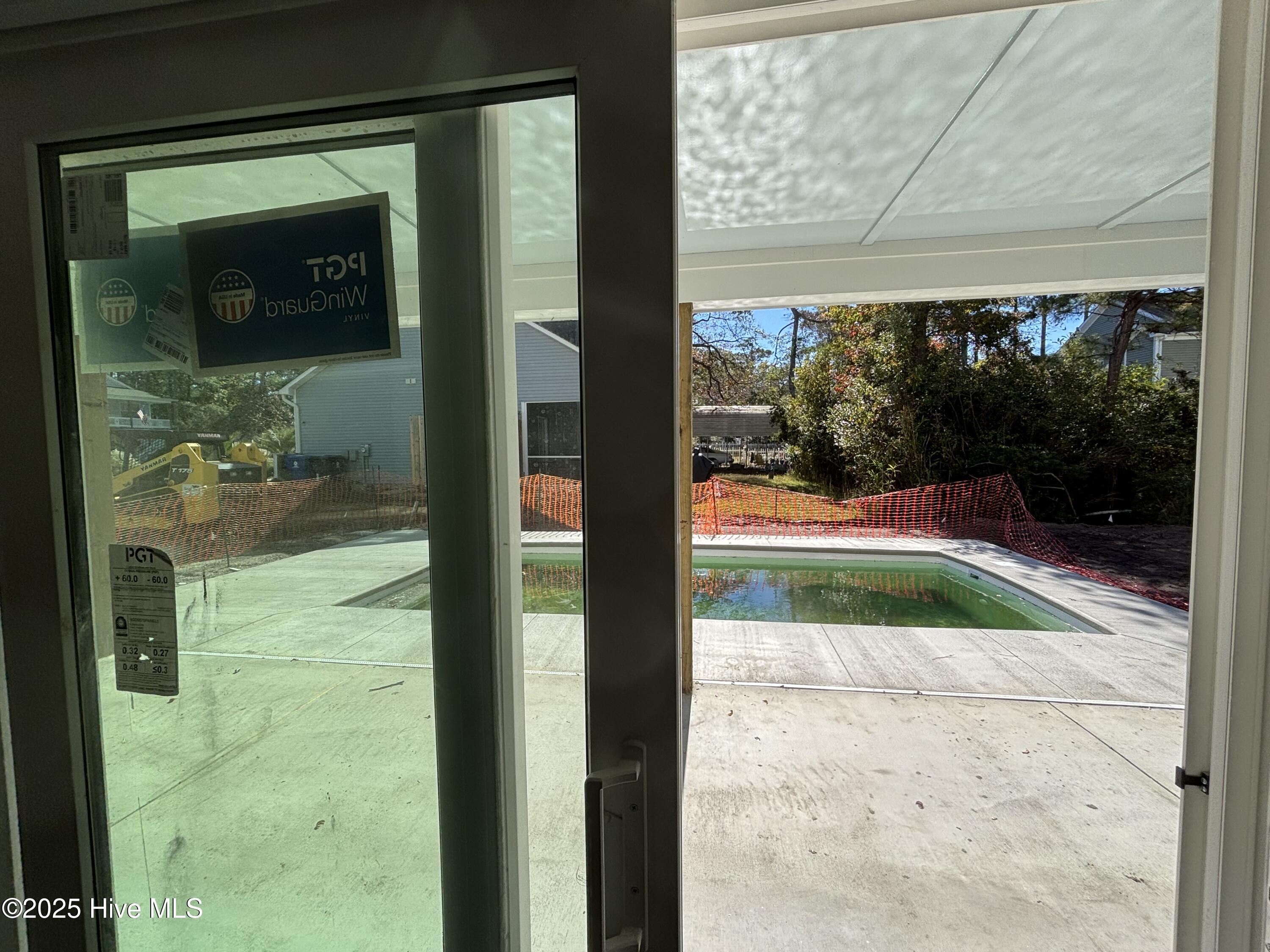 100516902 | Photo 116