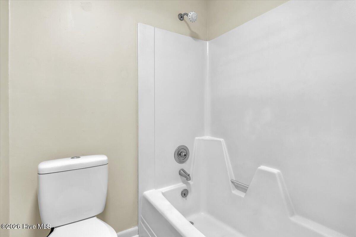 100585900 | Photo 36