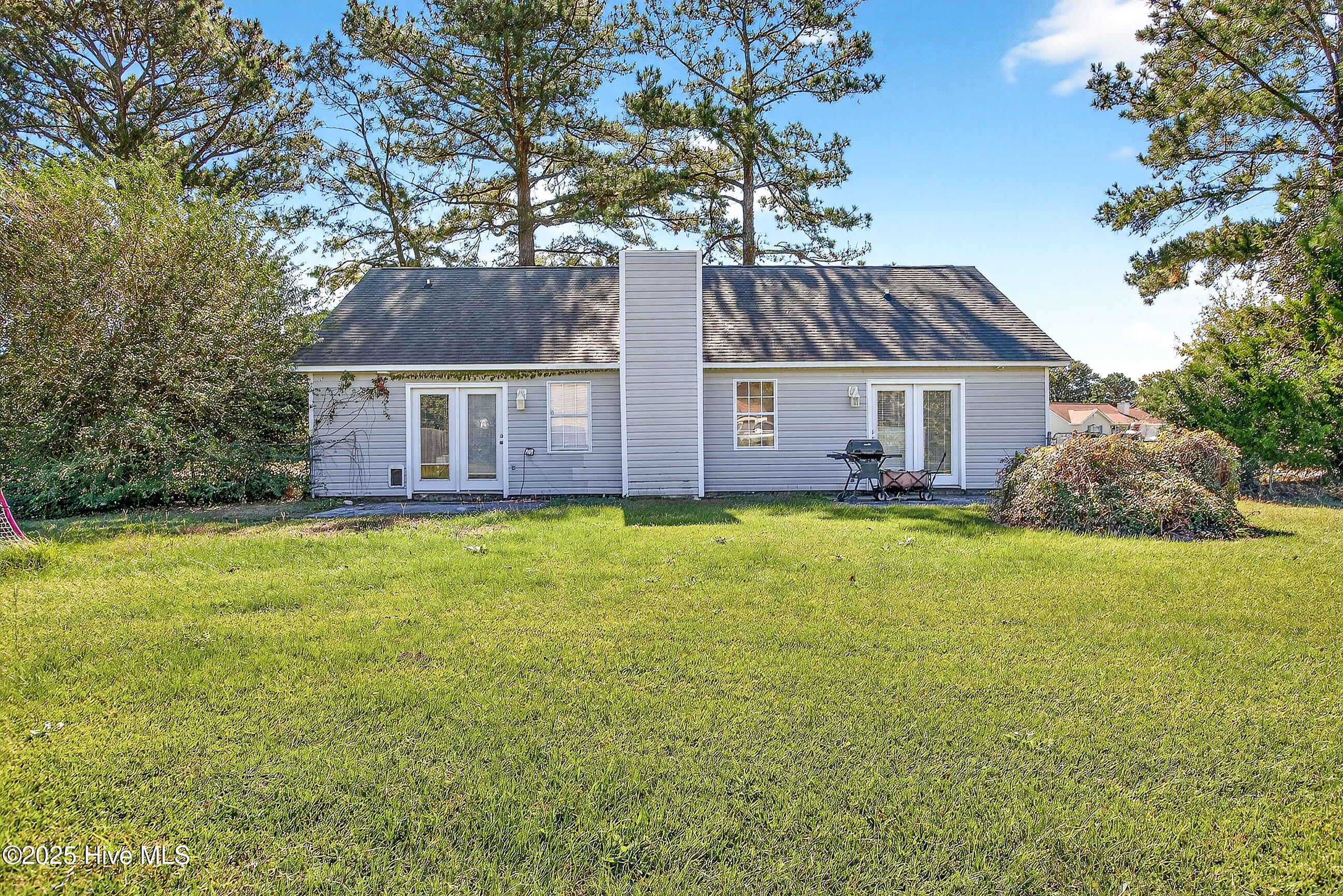 100537461 | Photo 22