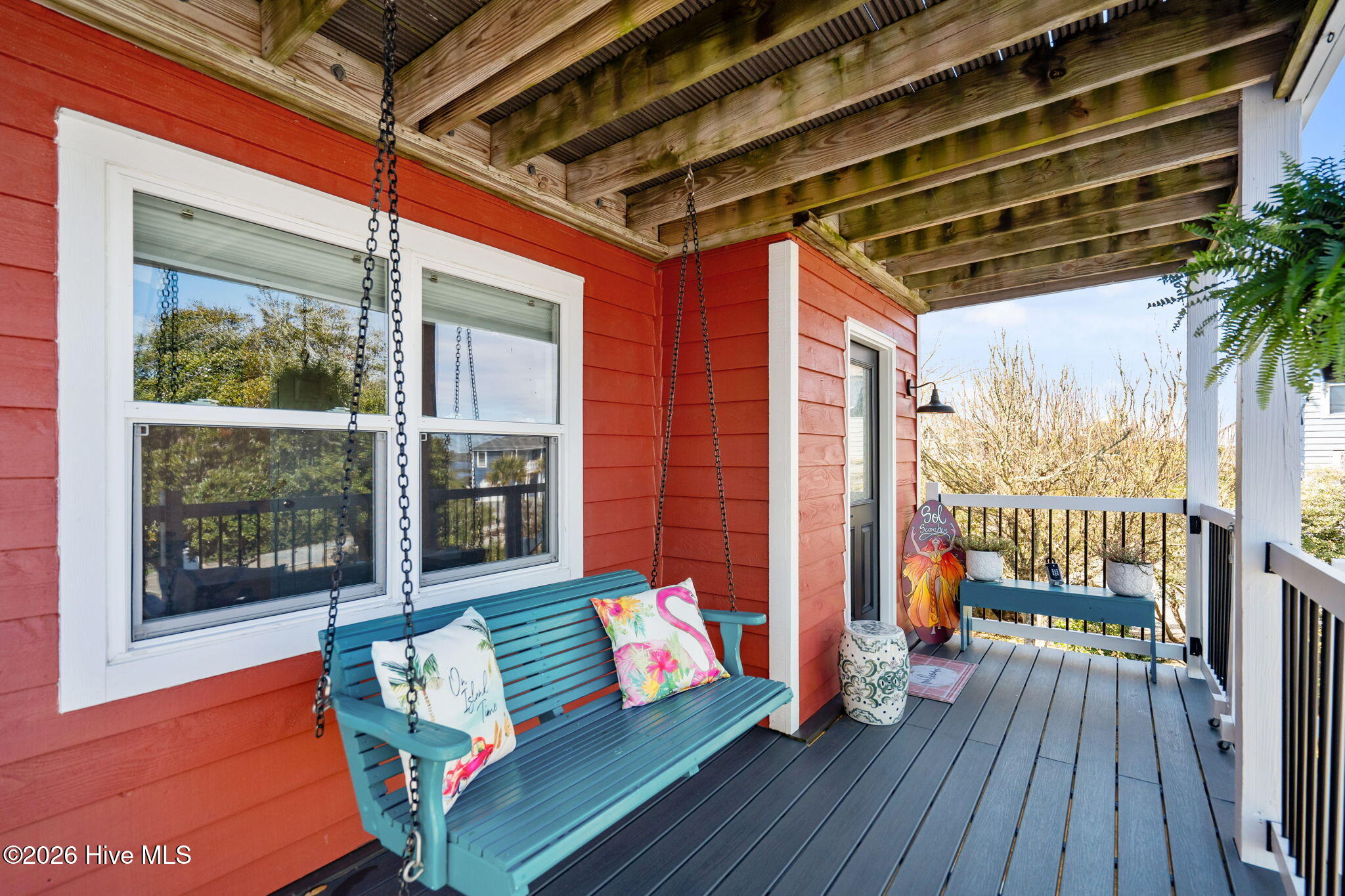 100561498 | Photo 35